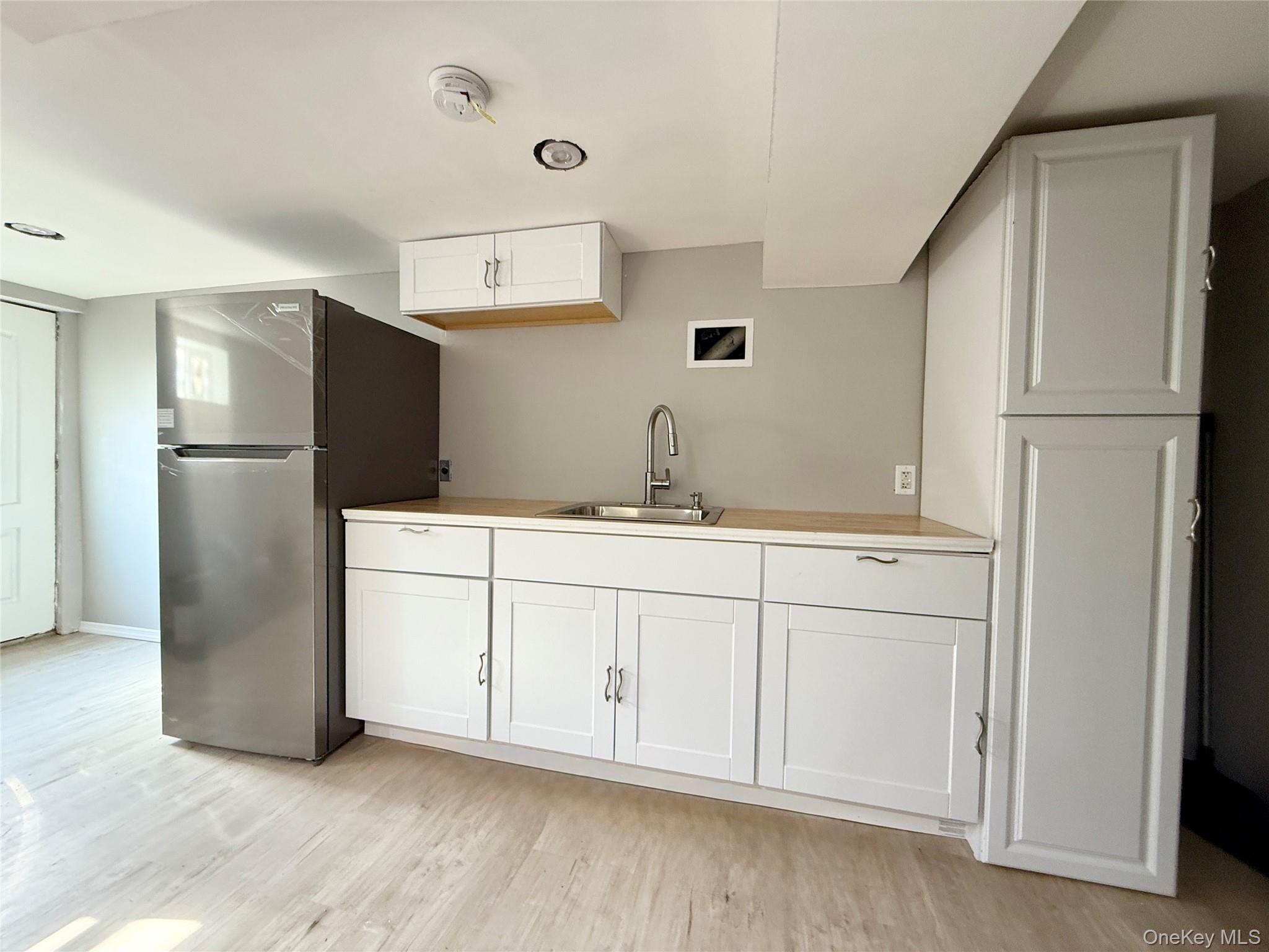 #2 photo, 220 Furrows Road, サフォーク郡 Holbrook , NY 11741