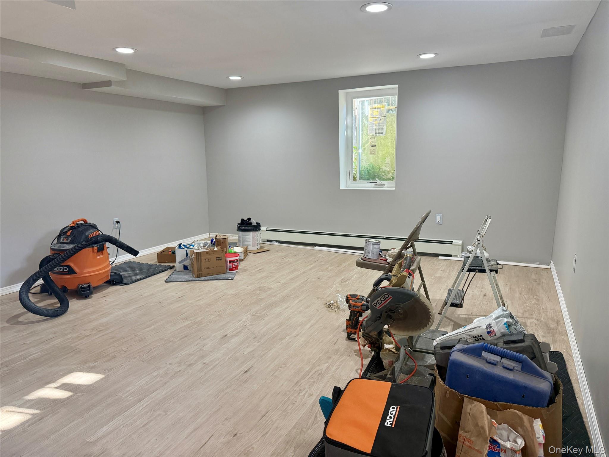 #4 photo, 220 Furrows Road, サフォーク郡 Holbrook , NY 11741