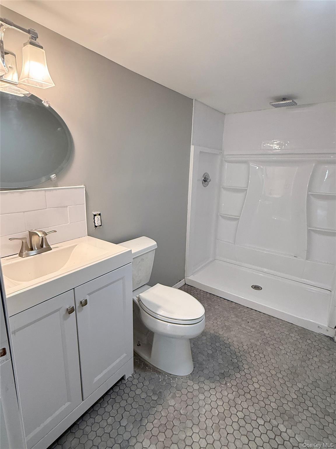 #5 photo, 220 Furrows Road, サフォーク郡 Holbrook , NY 11741