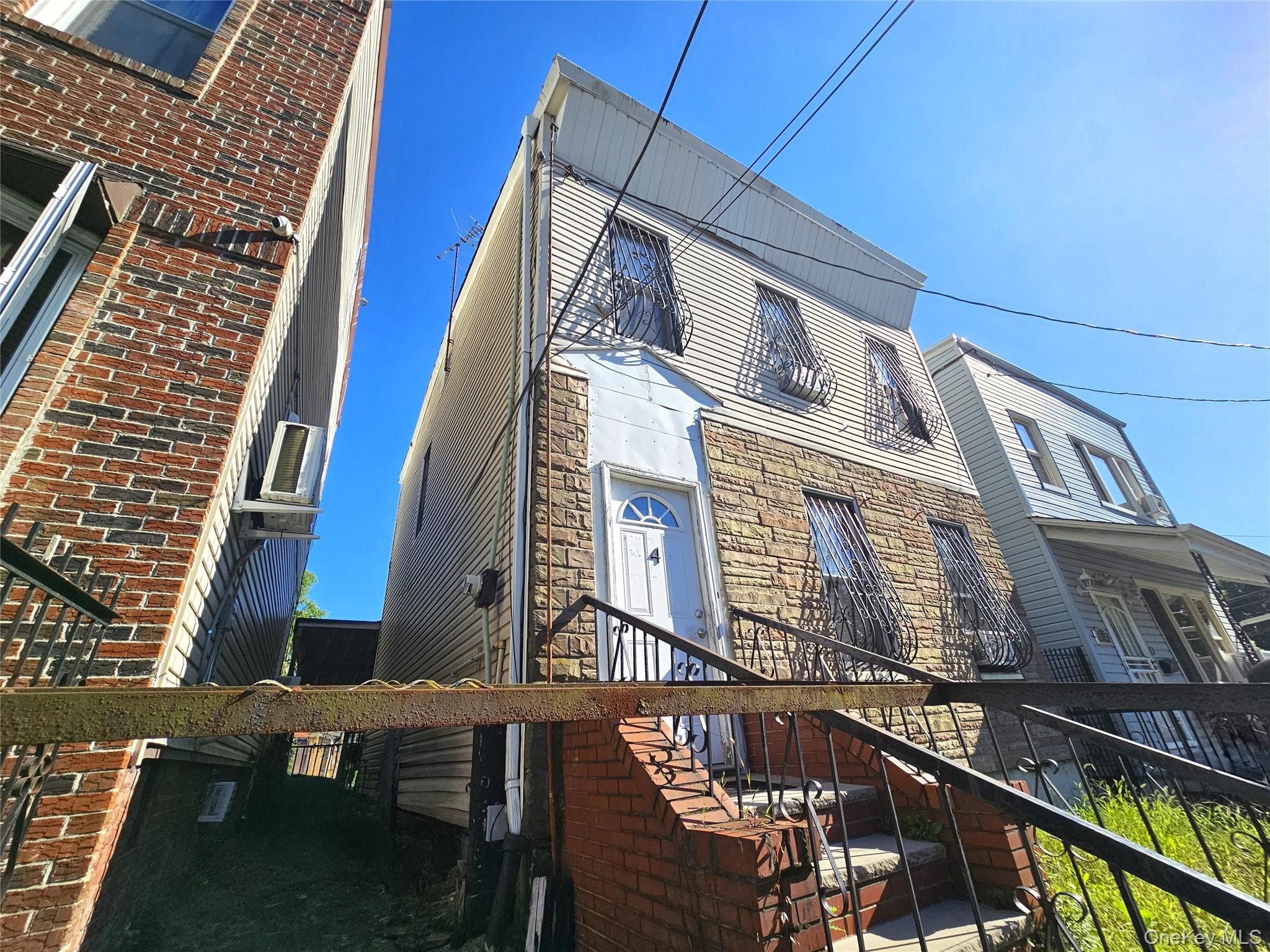 #3 photo, 4 Crosby Avenue, ブルックリン区 Brooklyn , NY 11207