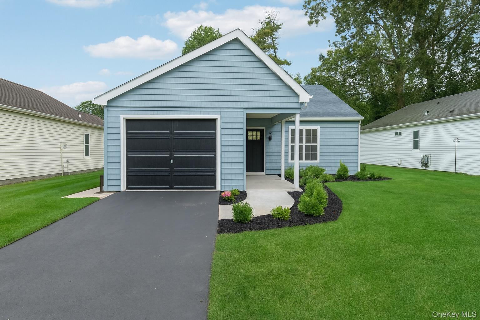 #1 photo, 147 Edinburgh Drive, サフォーク郡 Ridge , NY 11961