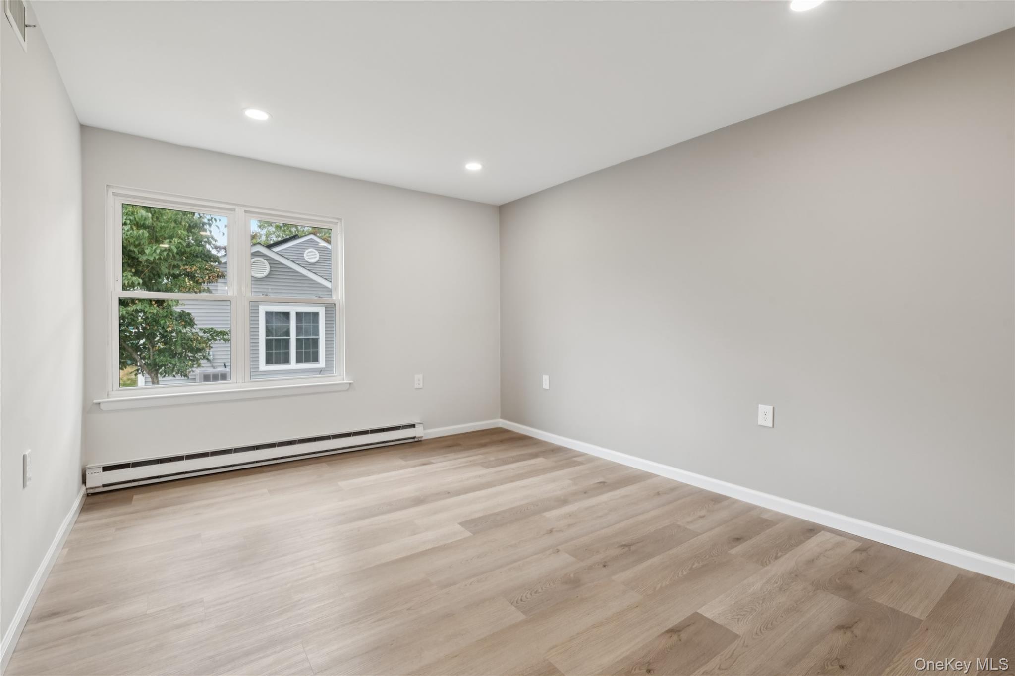 #15 photo, 147 Edinburgh Drive, サフォーク郡 Ridge , NY 11961