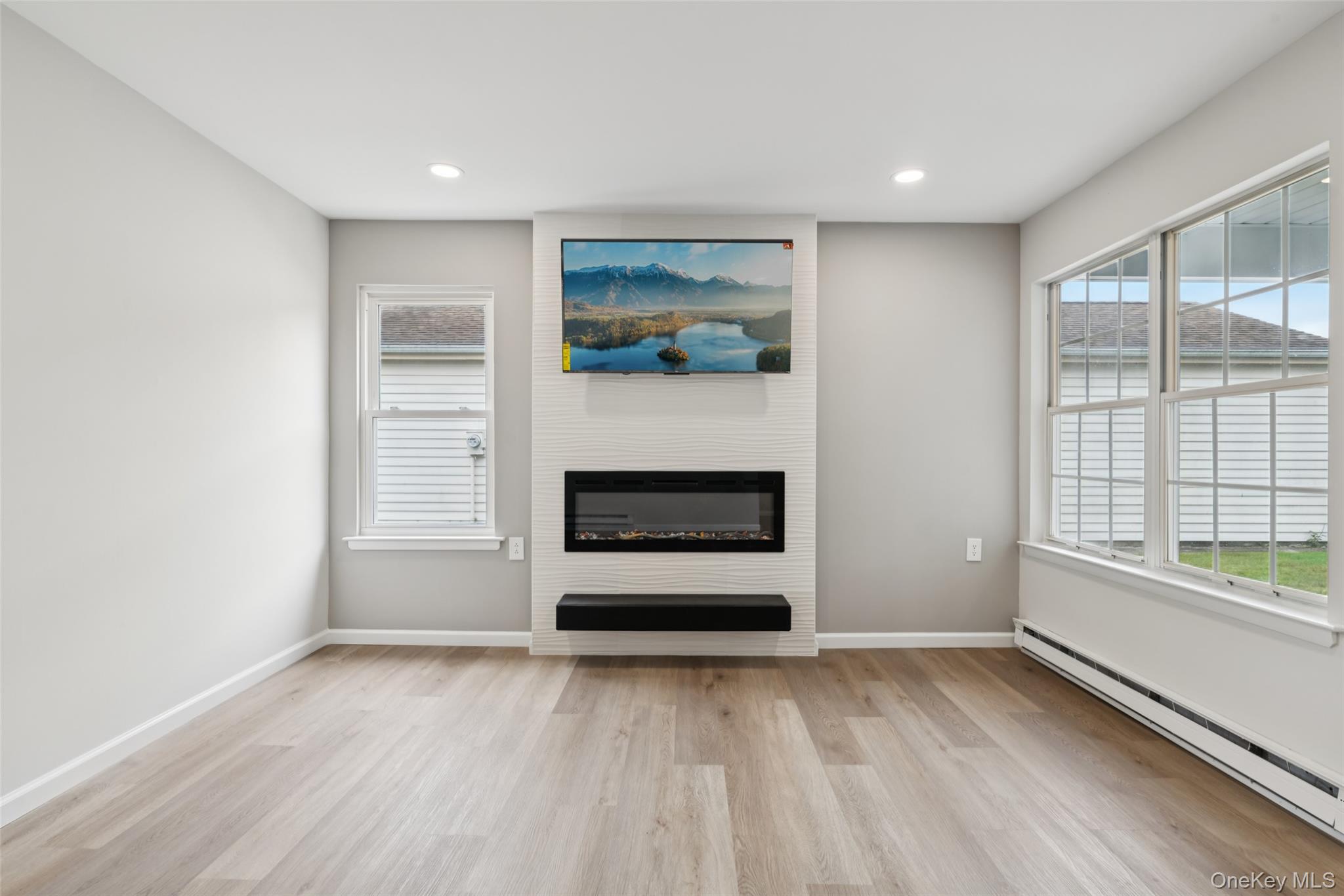 #5 photo, 147 Edinburgh Drive, サフォーク郡 Ridge , NY 11961