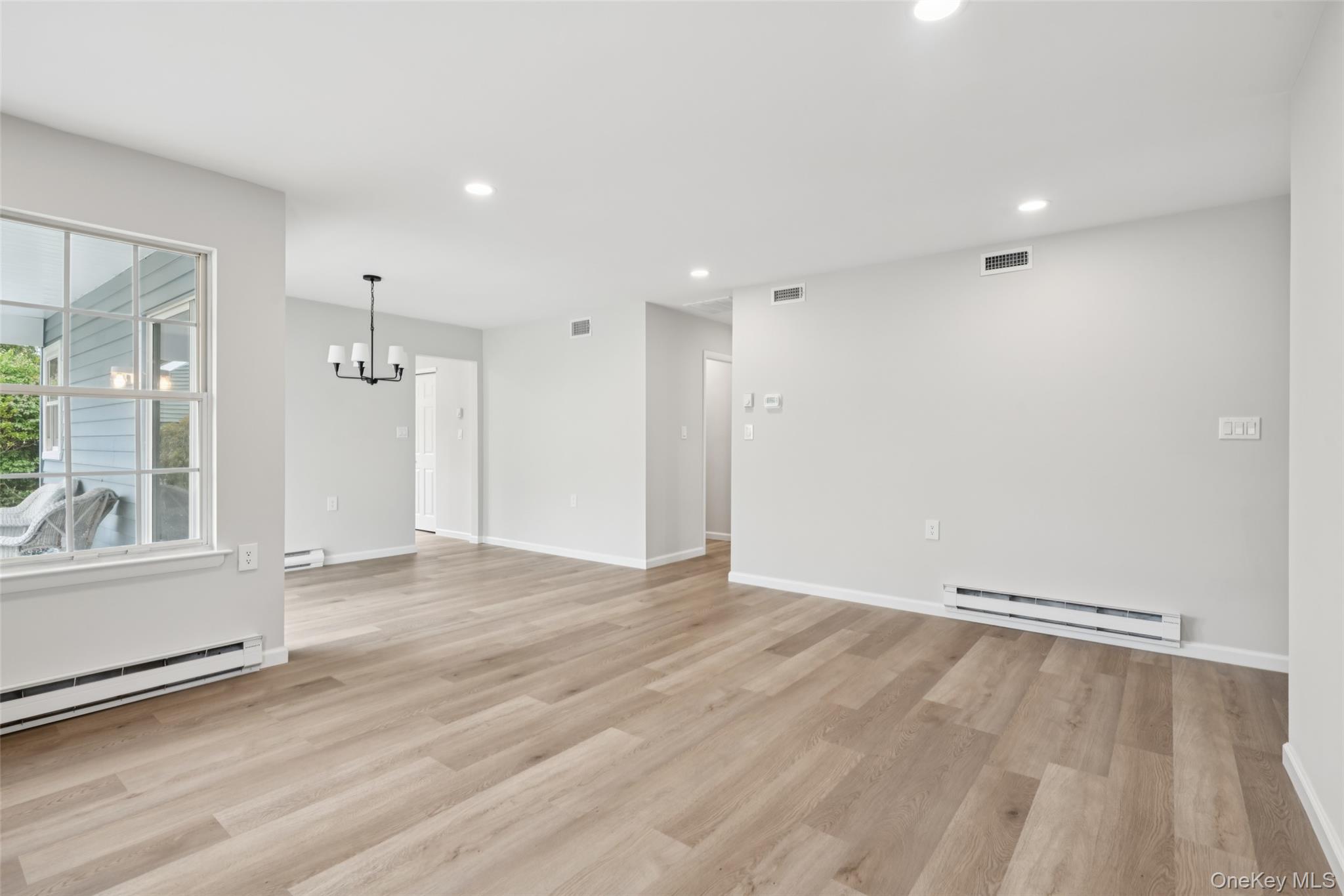 #6 photo, 147 Edinburgh Drive, サフォーク郡 Ridge , NY 11961