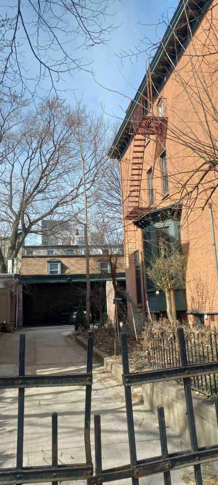 #2 photo, 122 Clinton Avenue, ブルックリン区 Clinton Hill , NY 11205