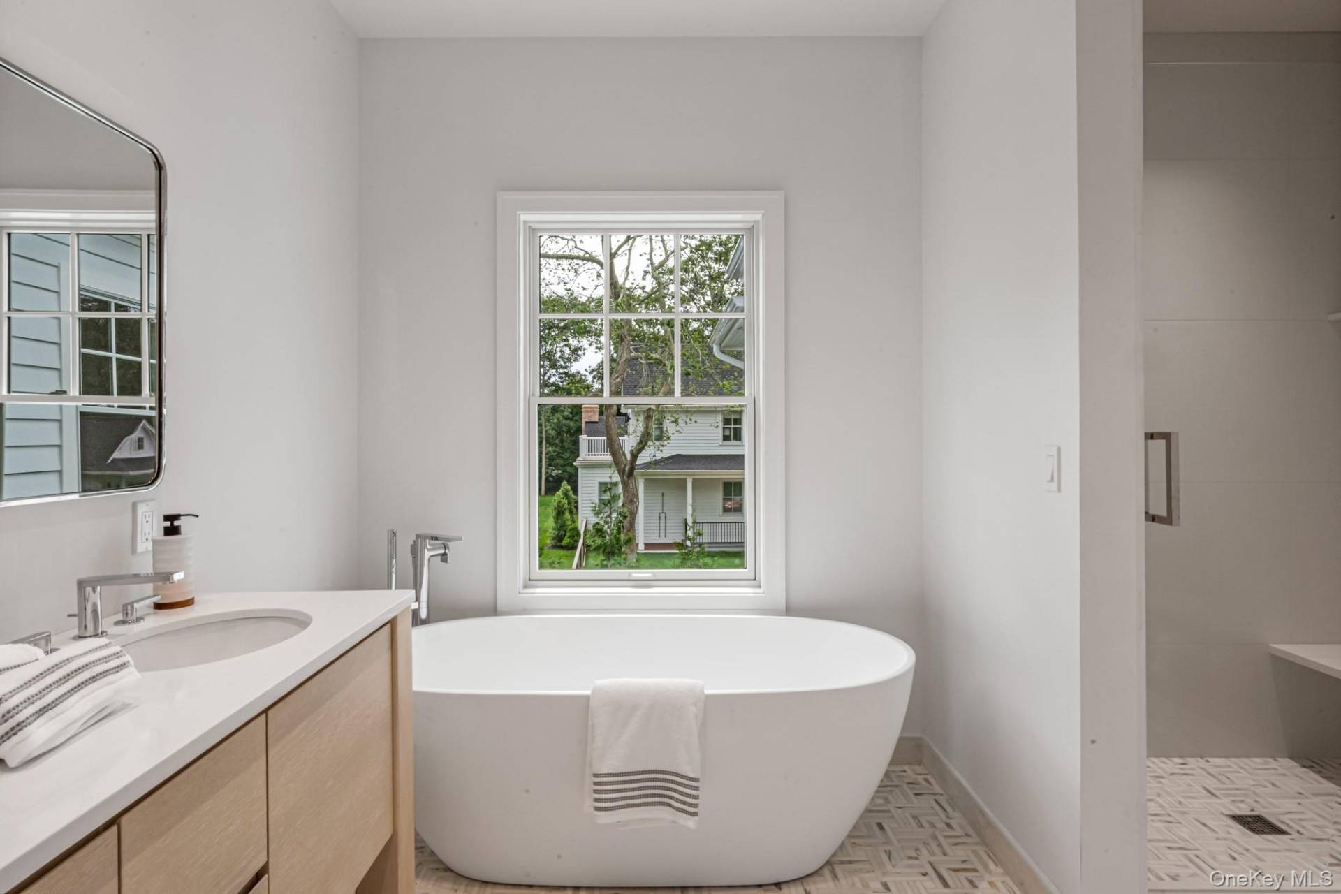 #18 photo, 36 Jagger Lane, サフォーク郡 Westhampton , NY 11977