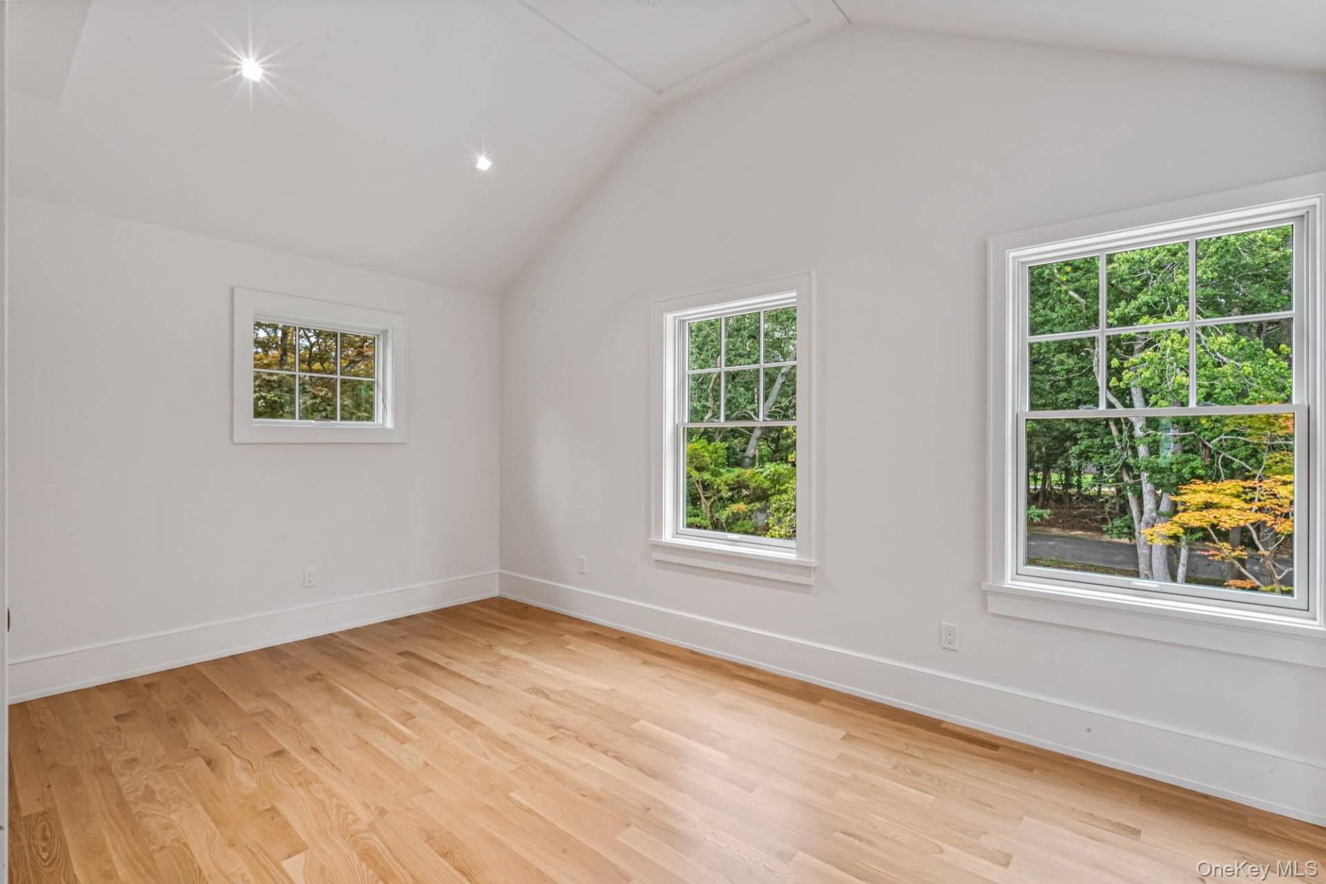 #19 photo, 36 Jagger Lane, サフォーク郡 Westhampton , NY 11977