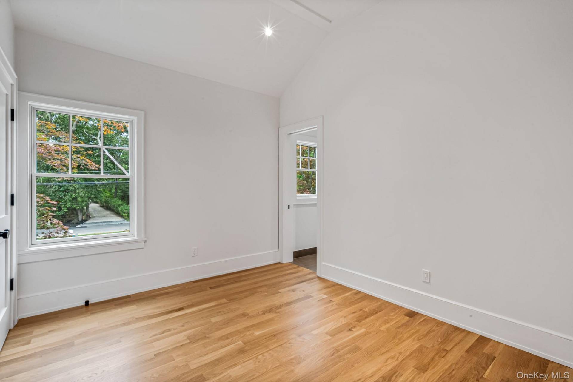 #22 photo, 36 Jagger Lane, サフォーク郡 Westhampton , NY 11977