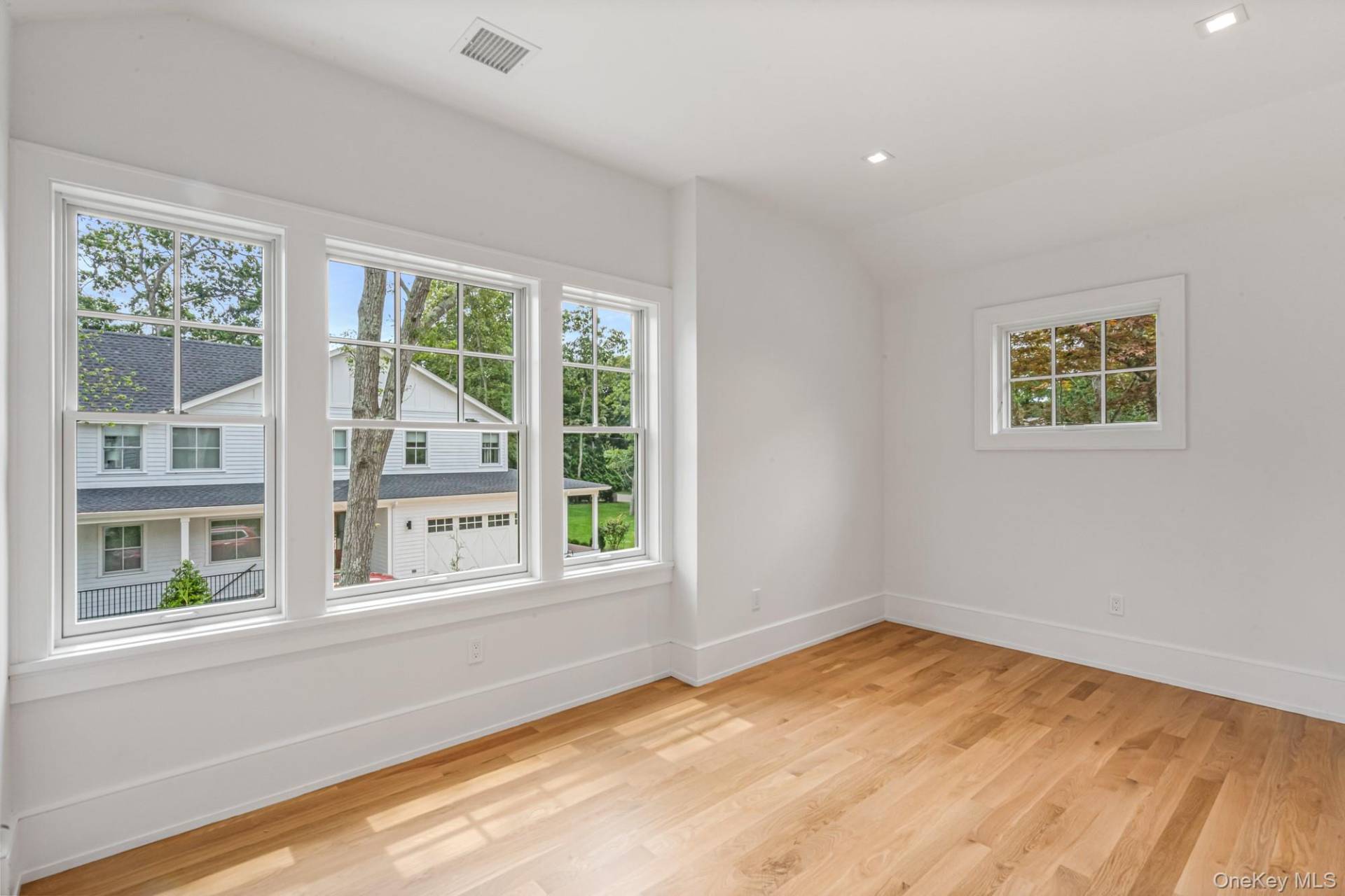 #24 photo, 36 Jagger Lane, サフォーク郡 Westhampton , NY 11977