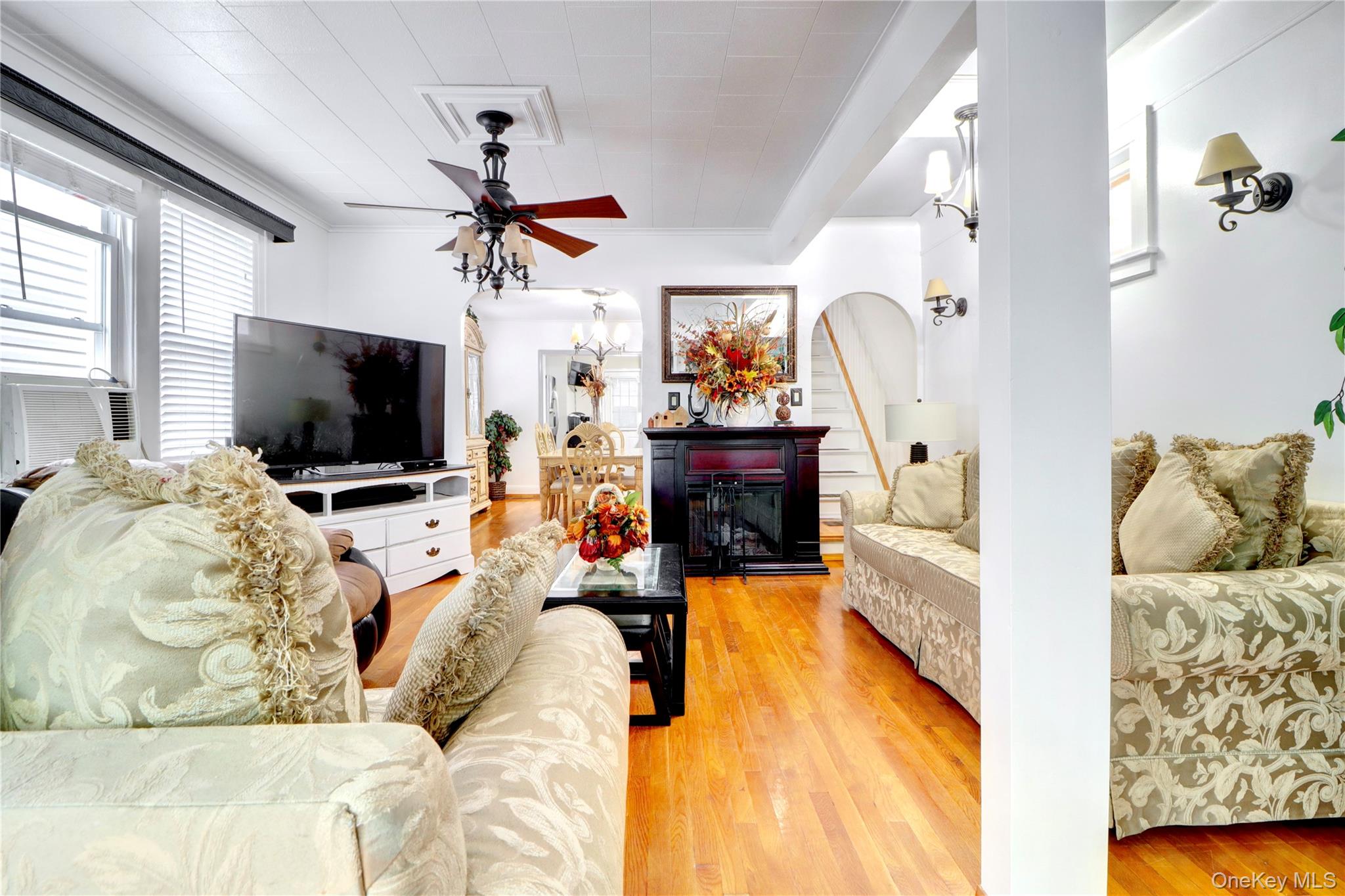 #10 photo, 6510 80th Avenue, クイーンズ区 Glendale , NY 11385