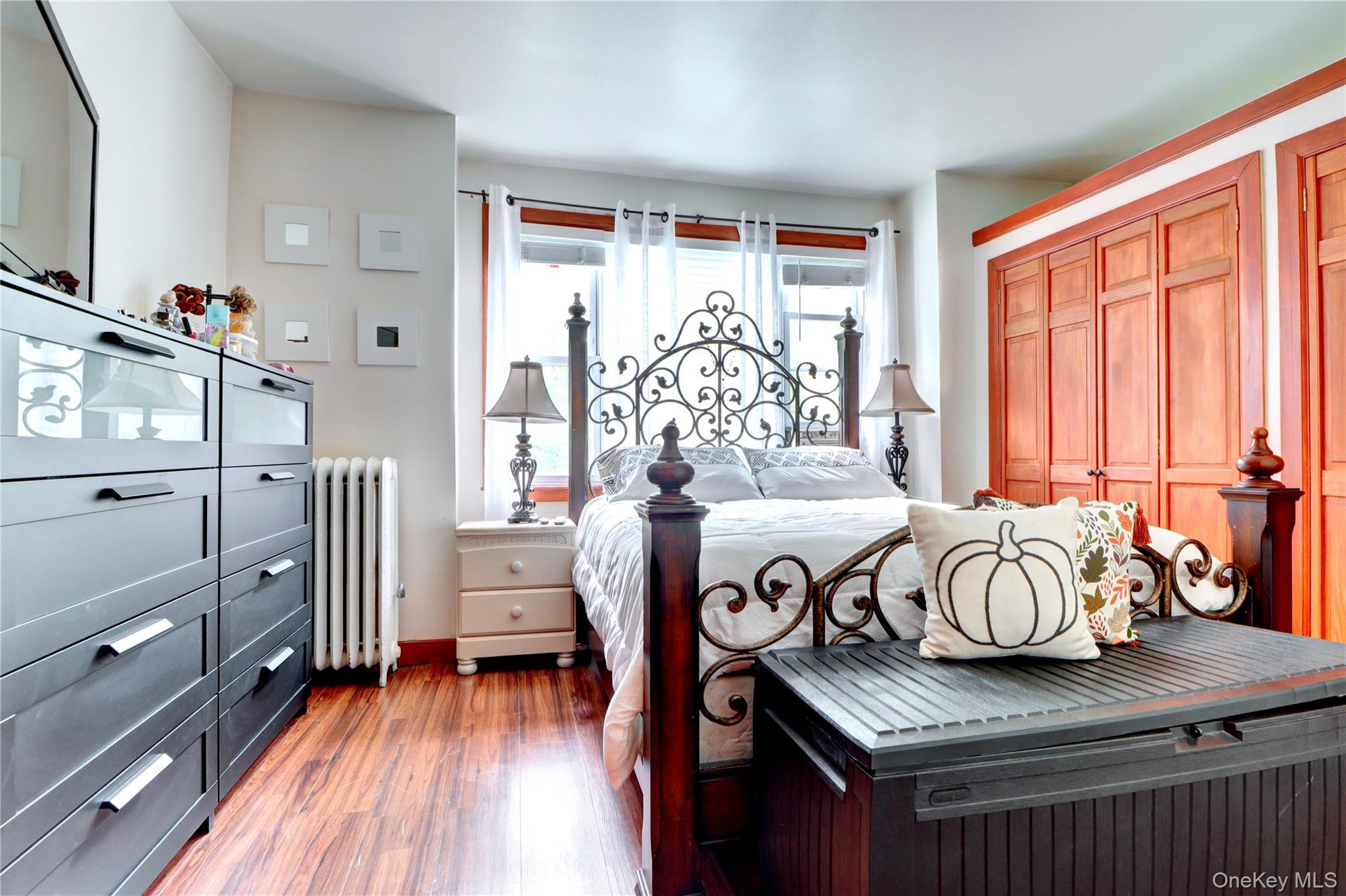 #13 photo, 6510 80th Avenue, クイーンズ区 Glendale , NY 11385