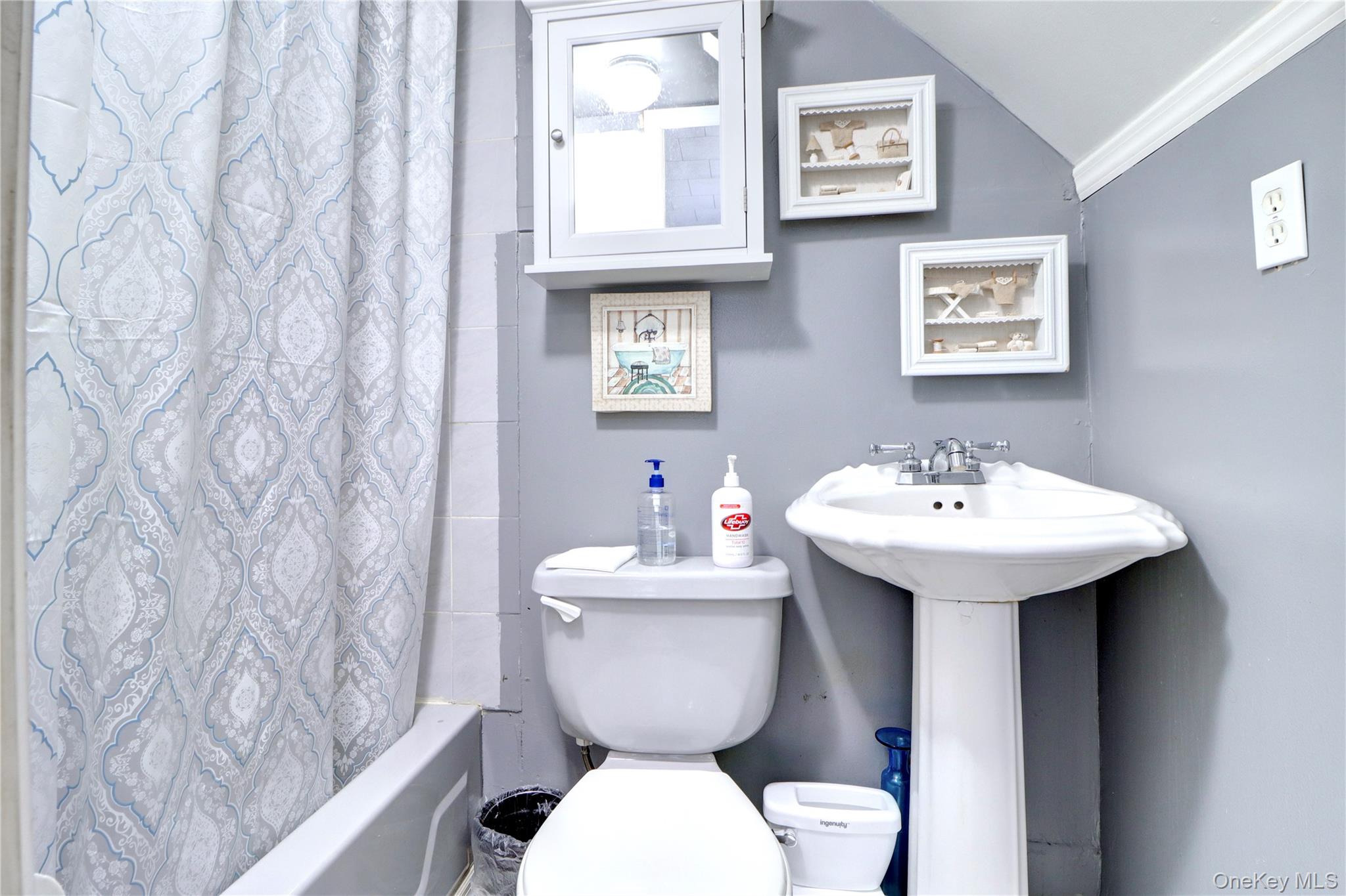 #17 photo, 6510 80th Avenue, クイーンズ区 Glendale , NY 11385