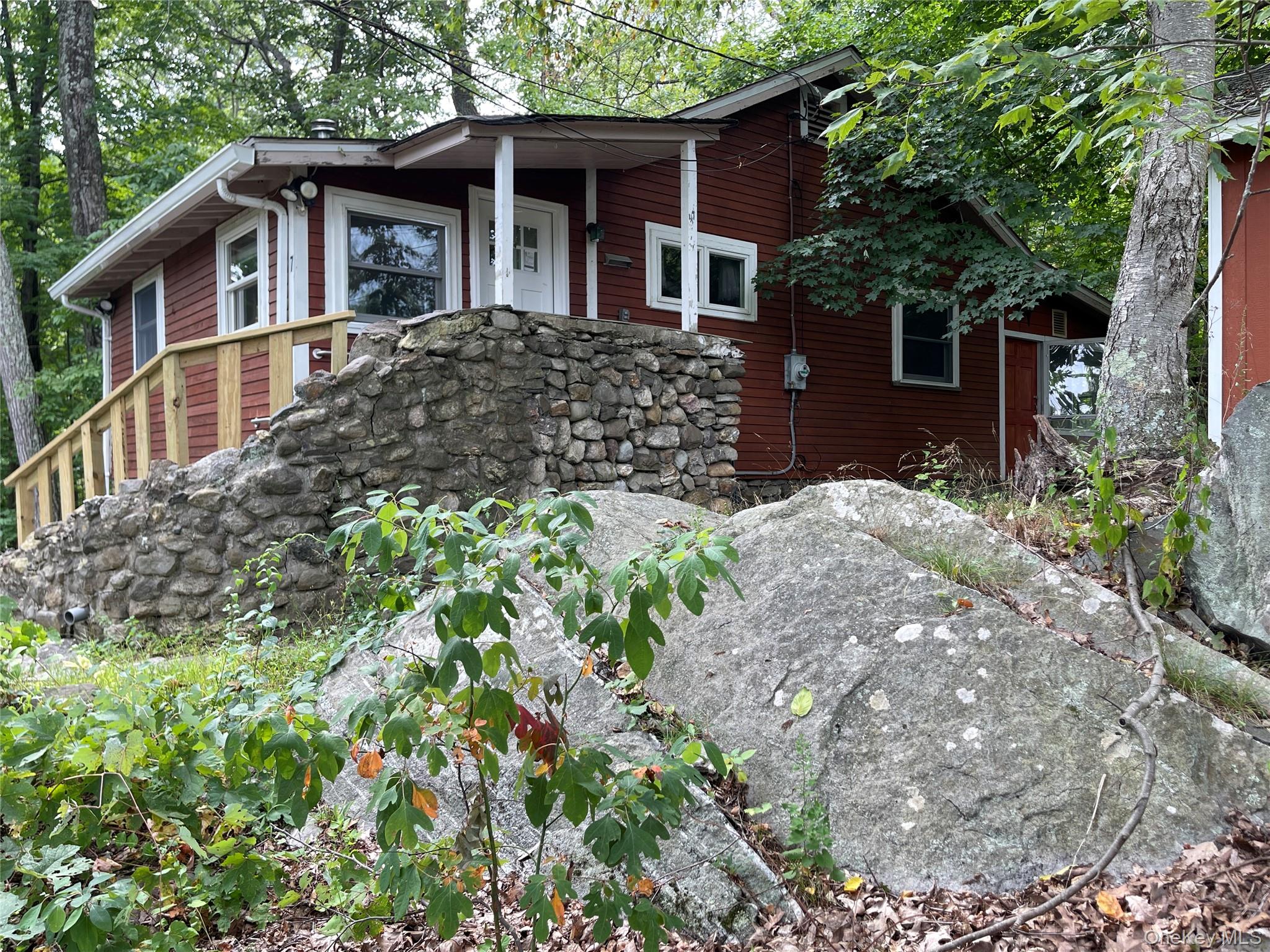 #1 photo, 7 Blueberry Hill, Greenwood Lake , NY 10925