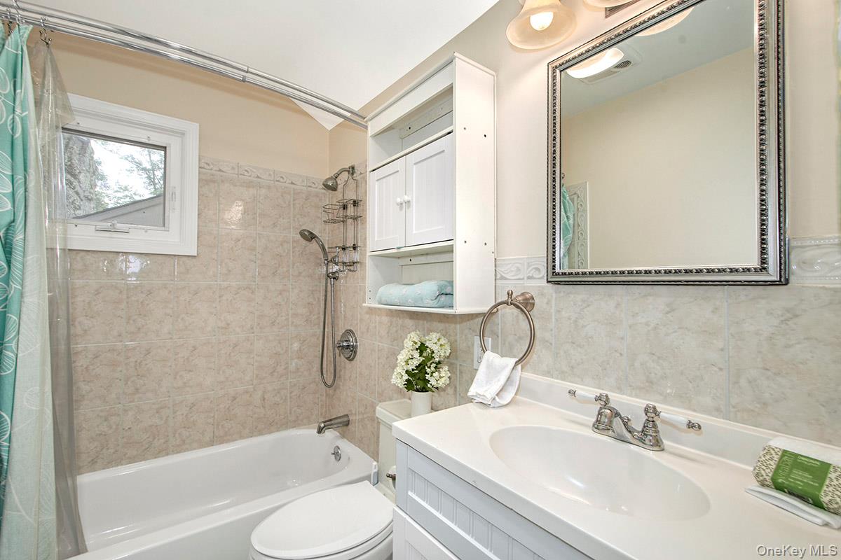 #13 photo, 22 Daly Cross Road, Mount Kisco , NY 10549