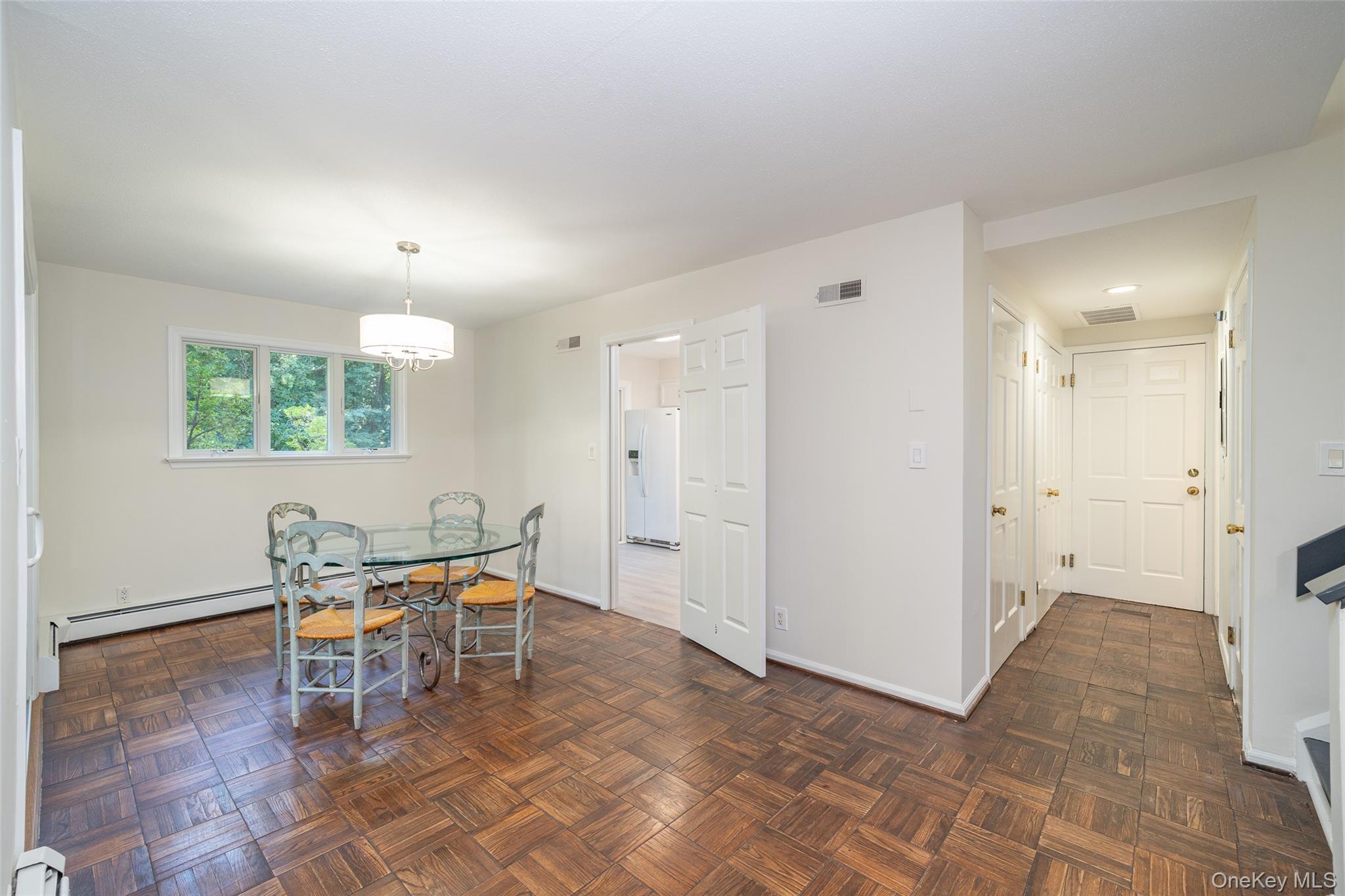 #7 photo, 10 Grove Mews, Chappaqua , NY 10514