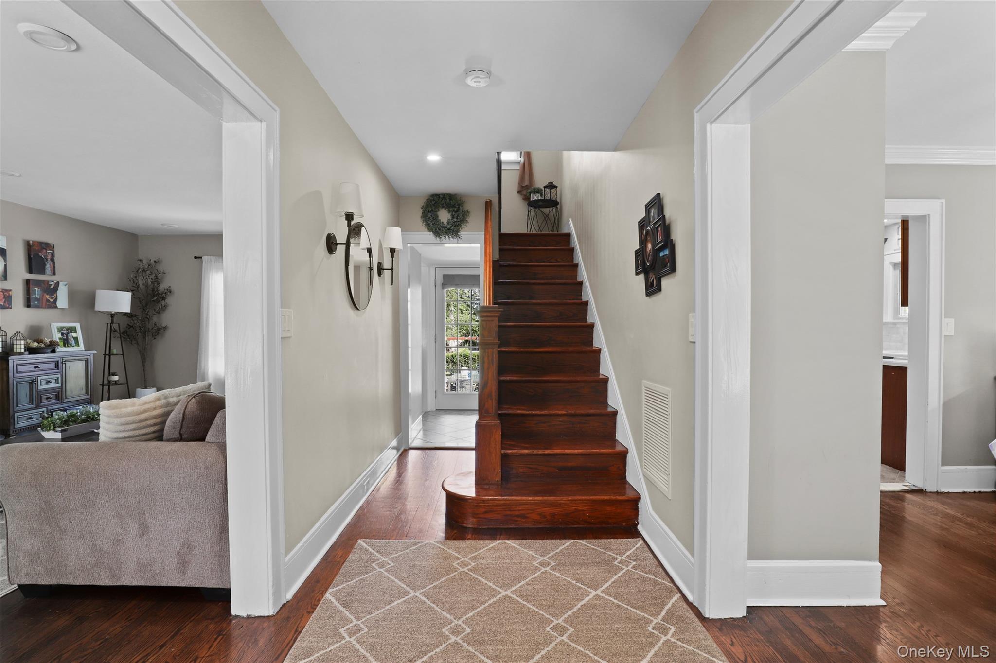 #4 photo, 5 Cedar Place, Ossining , NY 10562