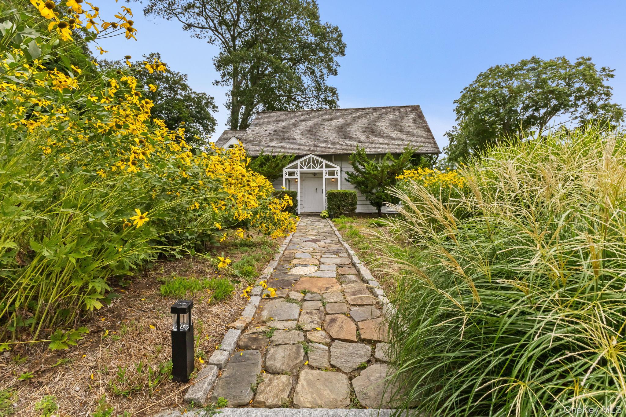 #1 photo, 20 Old Post Road, Bedford Corners , NY 10549