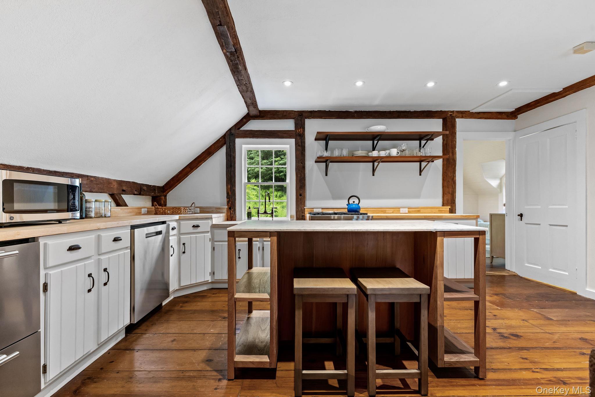 #19 photo, 20 Old Post Road, Bedford Corners , NY 10549