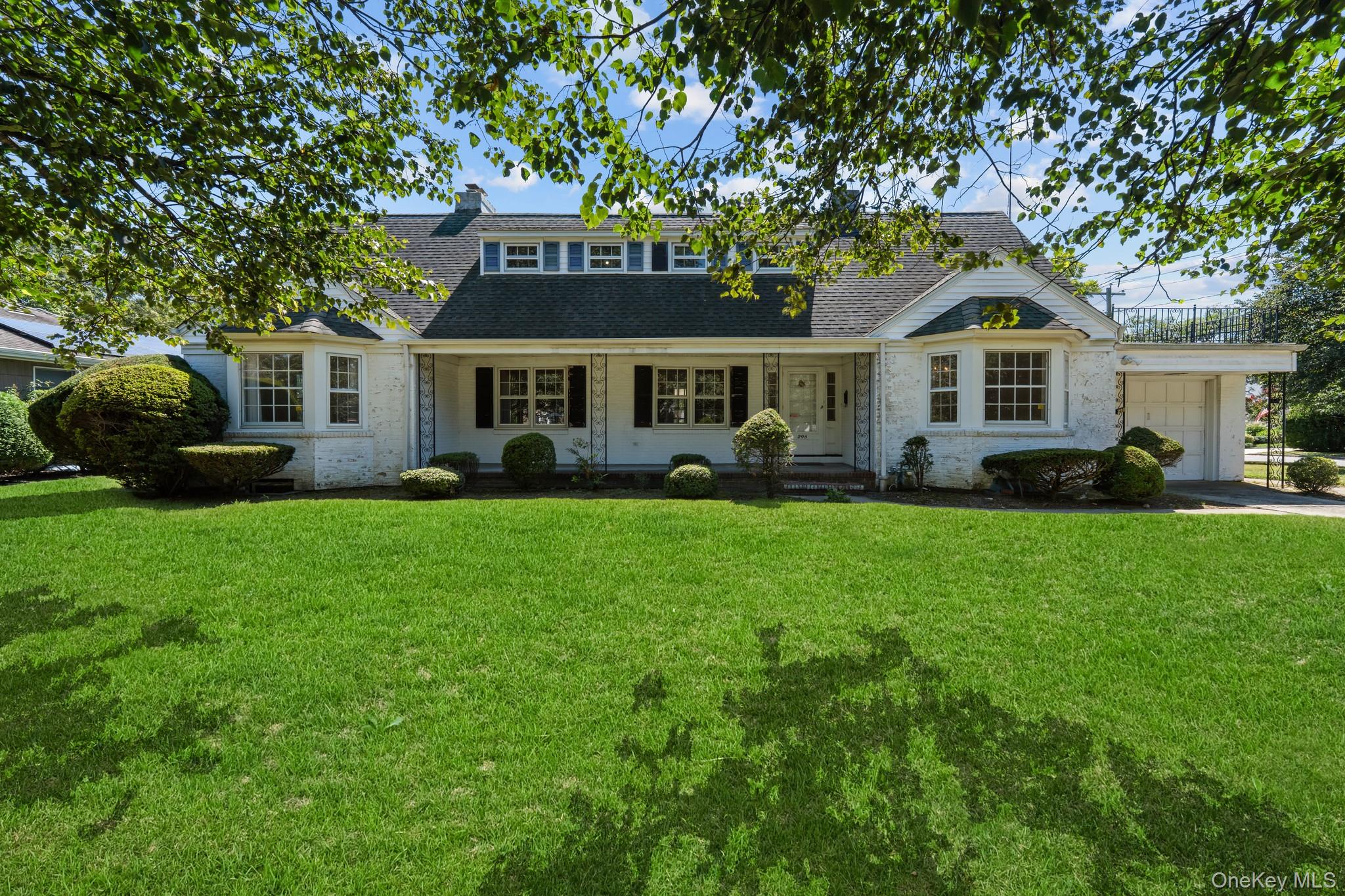 #1 photo, 298 Nassau Parkway, Oceanside , NY 11572