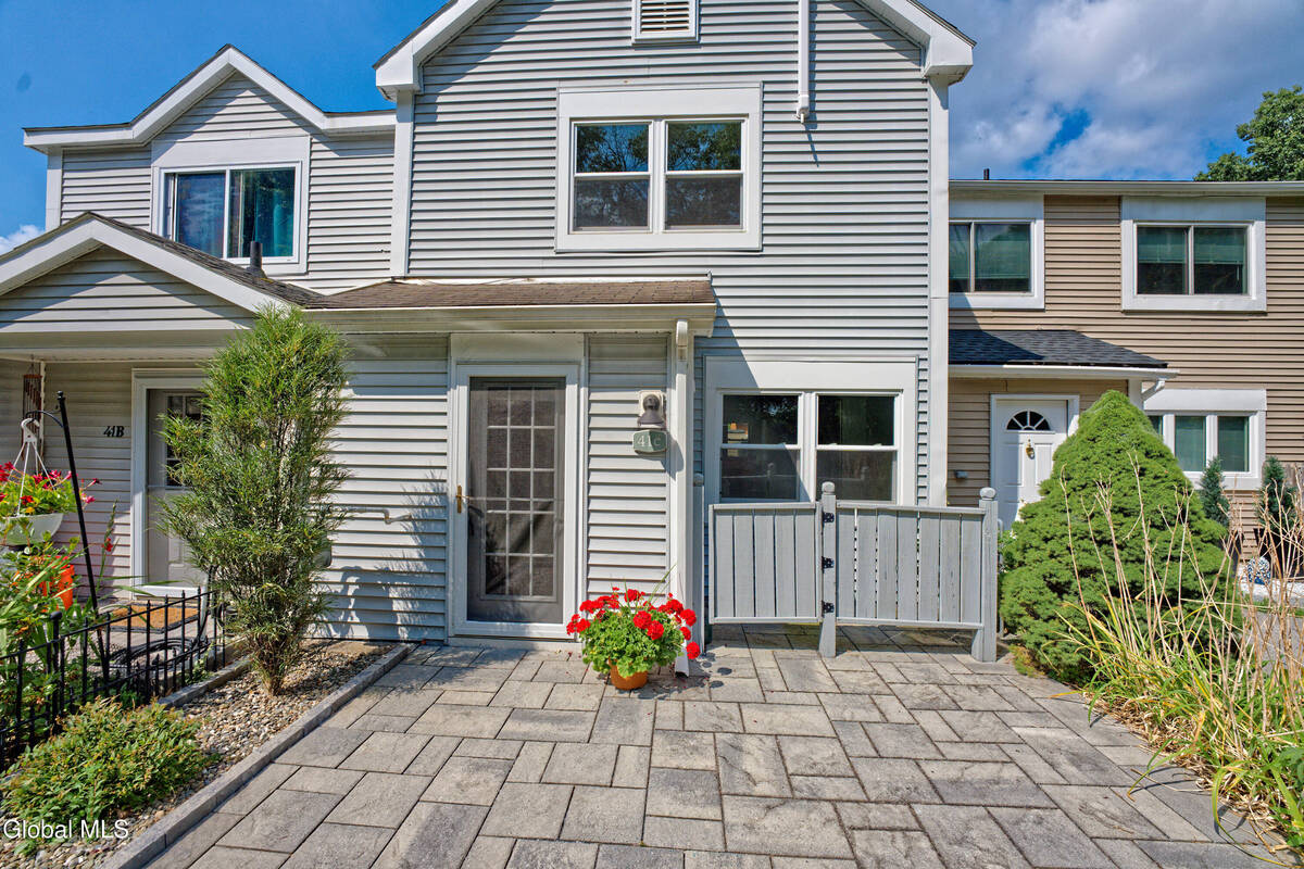 #1 photo, 41C White Farm Road, Saratoga Springs , NY 12866