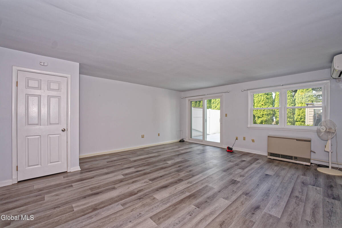 #10 photo, 41C White Farm Road, Saratoga Springs , NY 12866