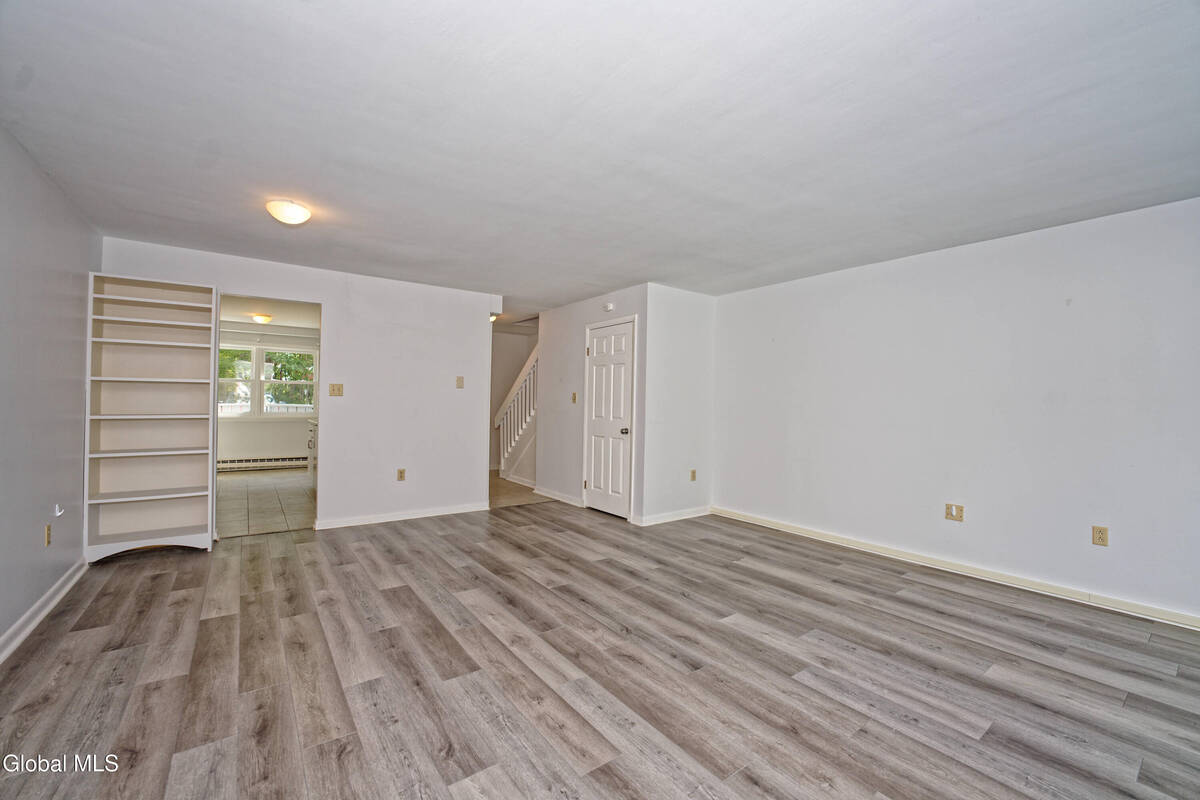 #11 photo, 41C White Farm Road, Saratoga Springs , NY 12866