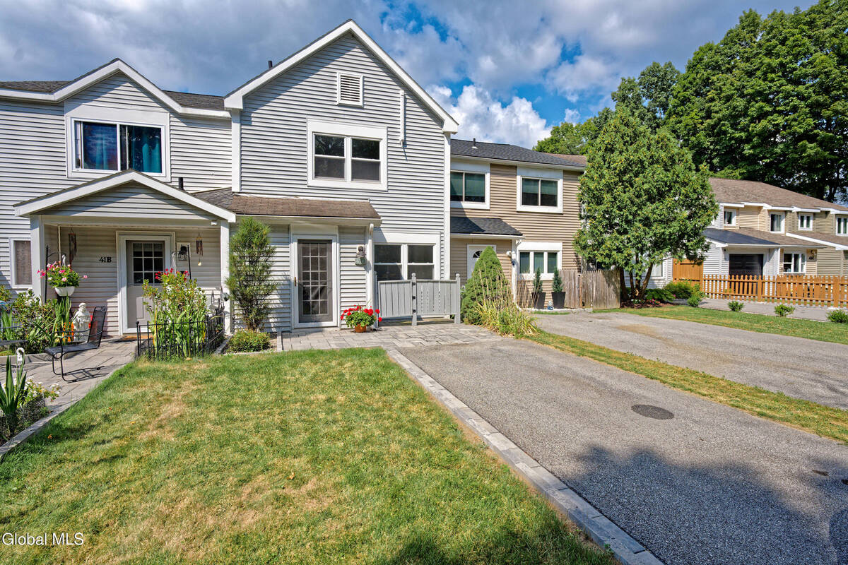 #2 photo, 41C White Farm Road, Saratoga Springs , NY 12866