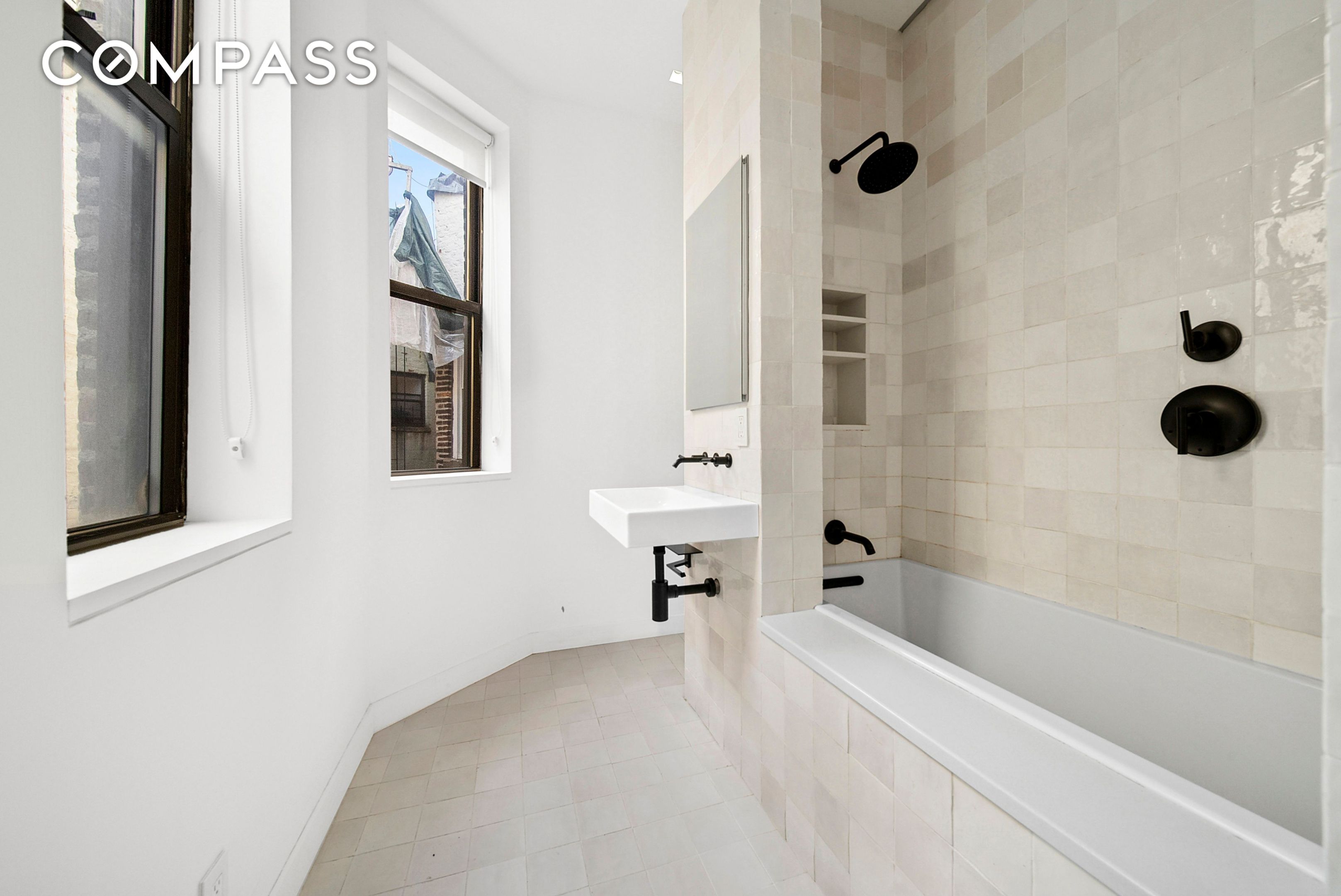 #4 photo, New York City, マンハッタン East Village , NY 10009