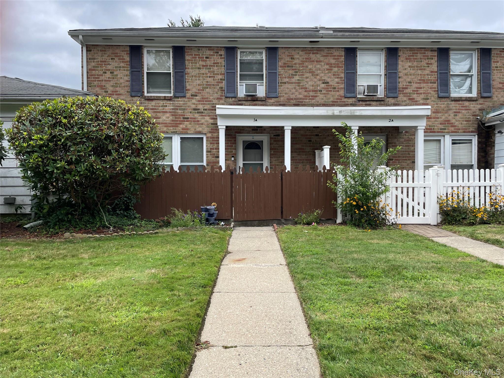 #1 photo, 1 Pioneer Court, Ridge , NY 11961