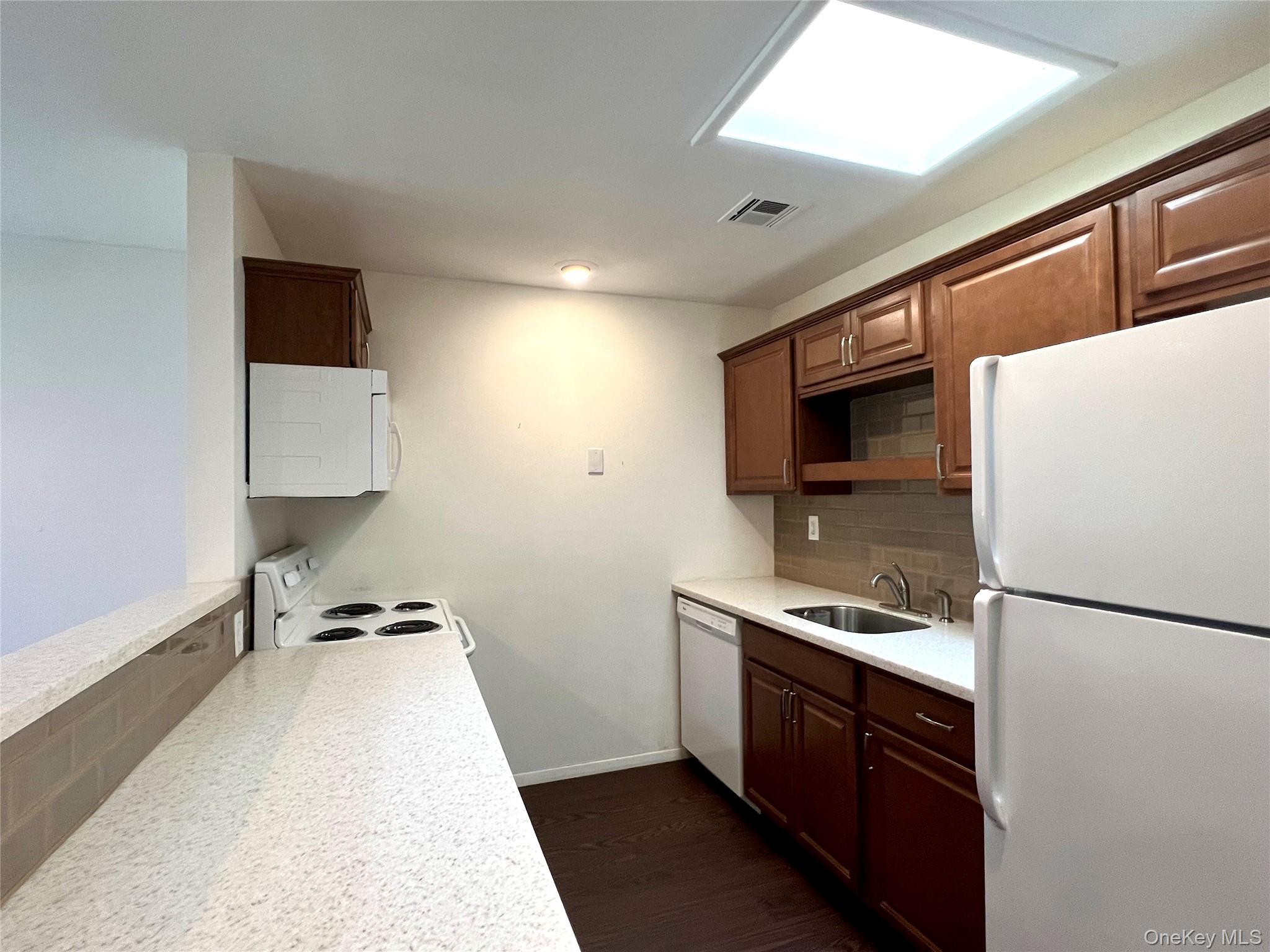 #9 photo, 171B Ventry Court, サフォーク郡 Ridge , NY 11961