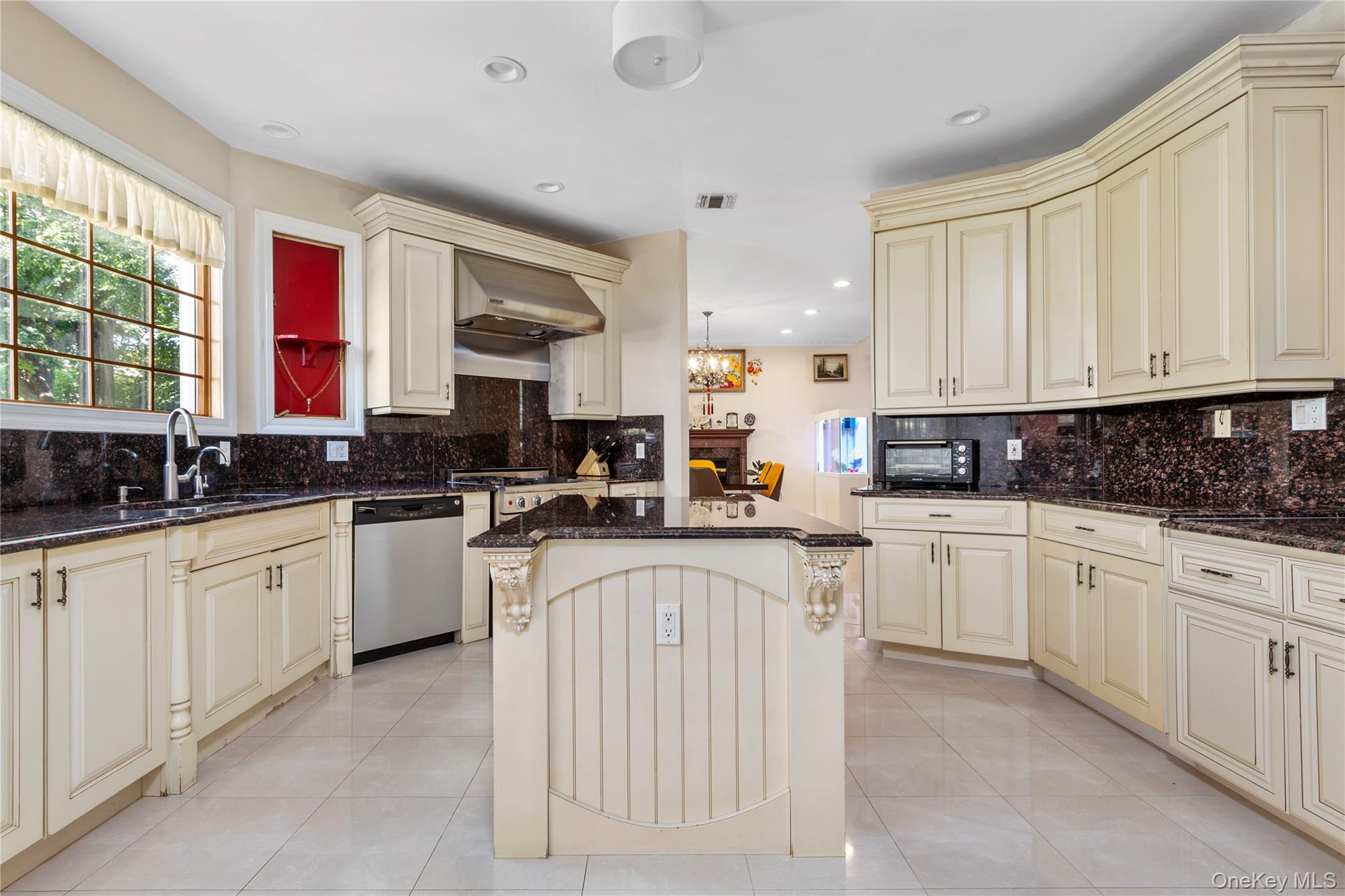 #15 photo, 11 Manor Avenue, ナッソー郡 Roslyn Heights , NY 11577