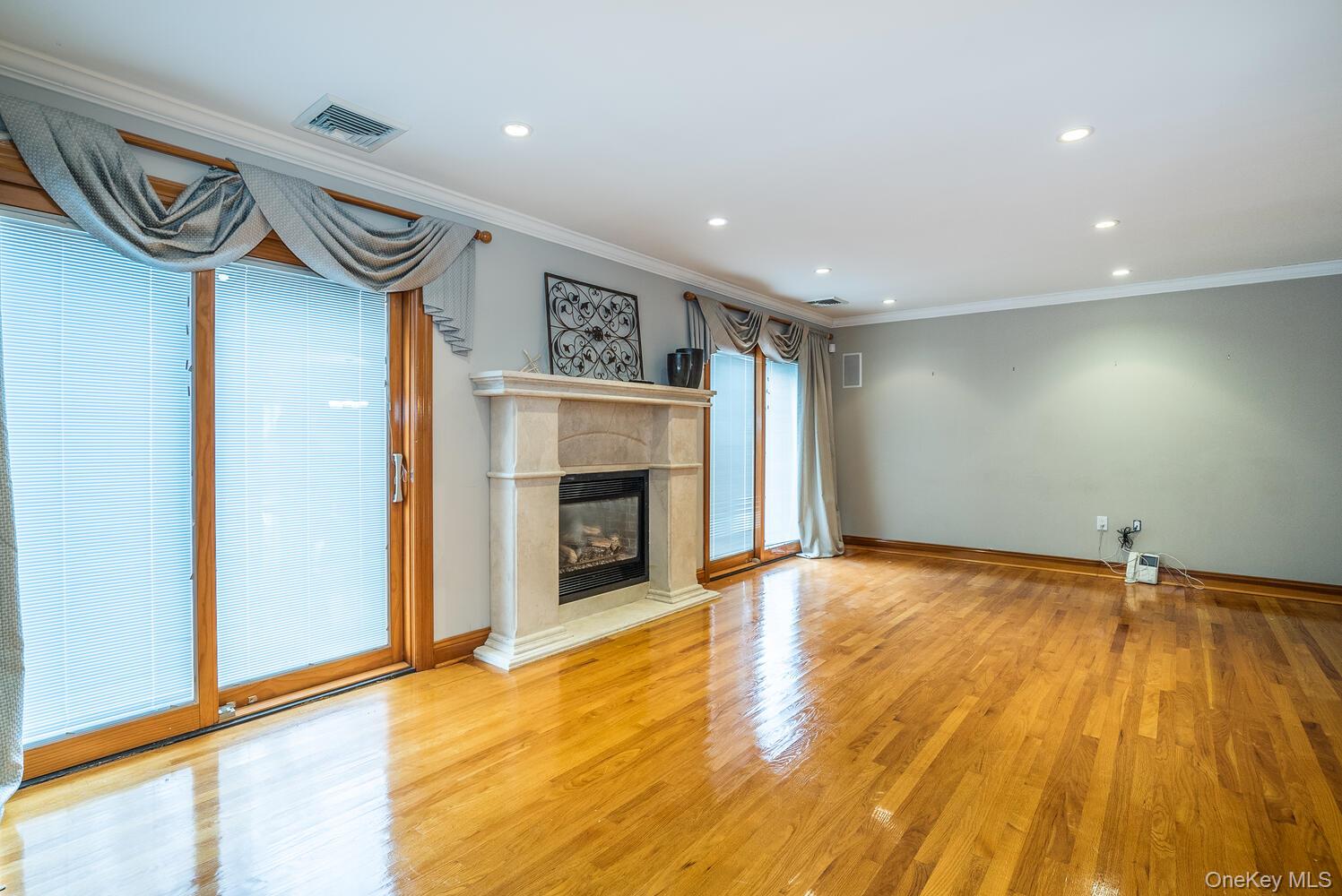 #16 photo, 141-16 11th Avenue, クイーンズ区 Malba , NY 11357