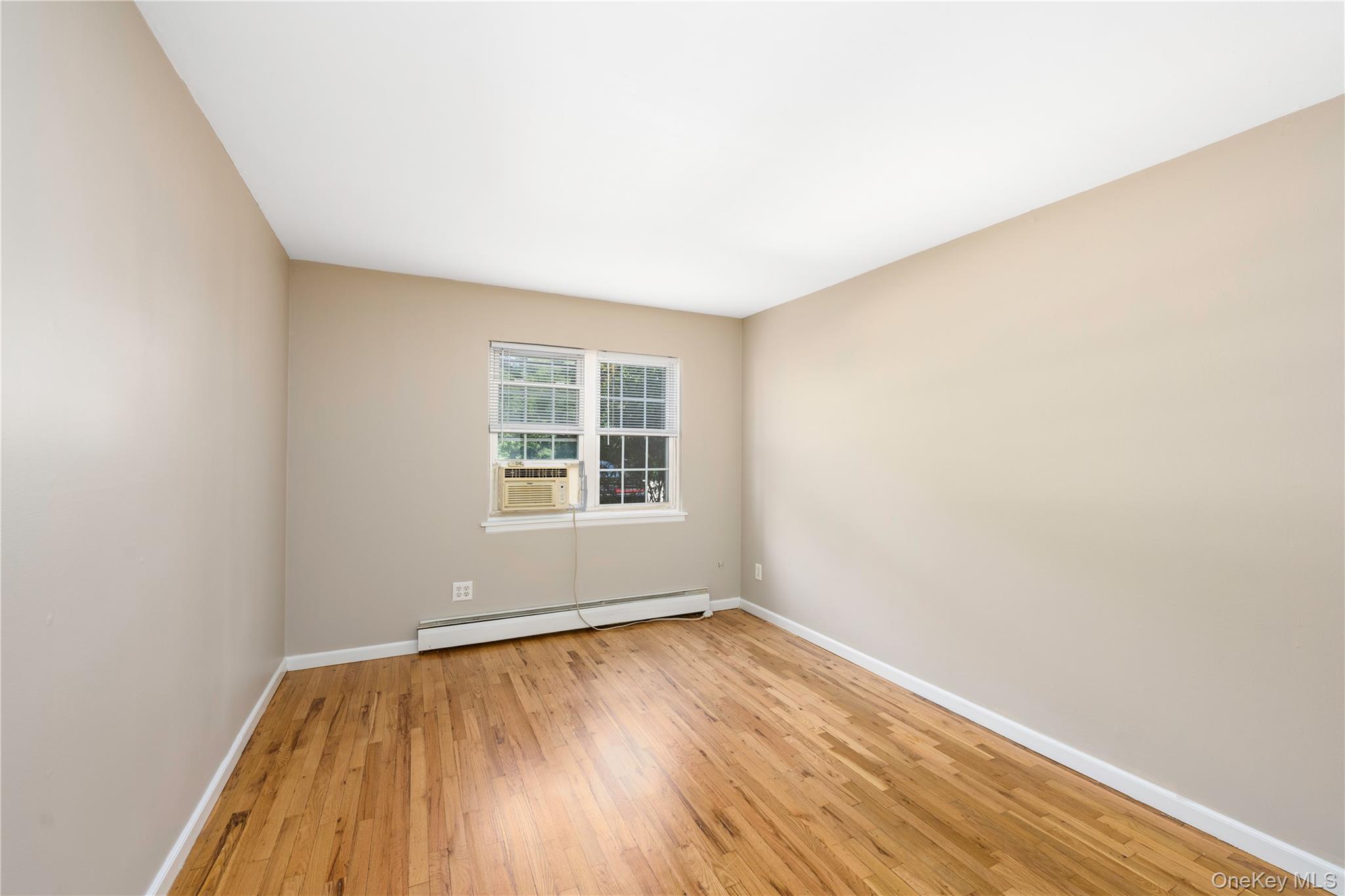 #9 photo, 2 Colonial Road, Beacon , NY 12508