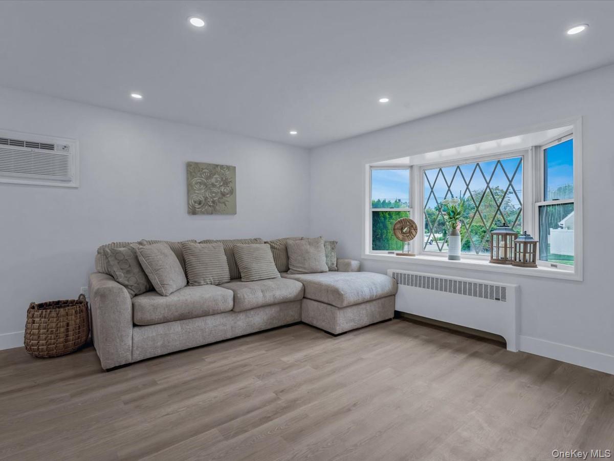 #6 photo, 233 Lee Avenue, ナッソー郡 Hicksville , NY 11801