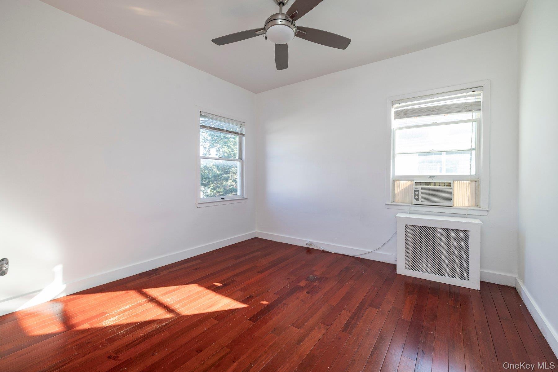 #12 photo, 888 Cambridge Road, ナッソー郡 Woodmere , NY 11598