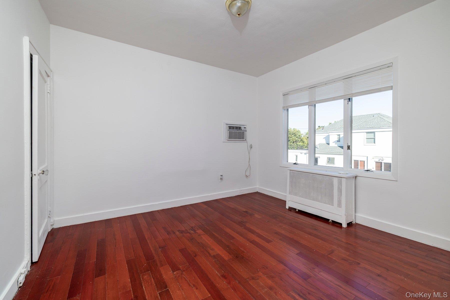 #15 photo, 888 Cambridge Road, ナッソー郡 Woodmere , NY 11598