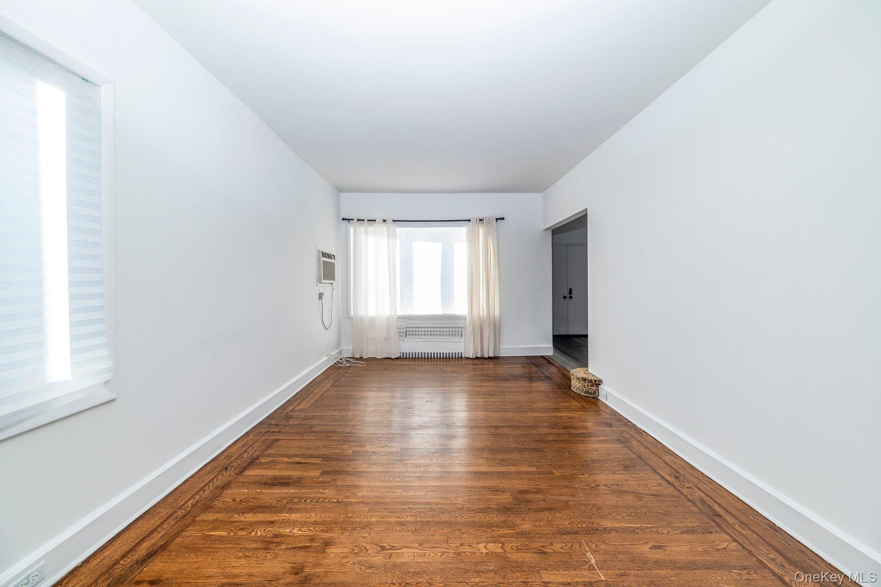 #17 photo, 888 Cambridge Road, ナッソー郡 Woodmere , NY 11598