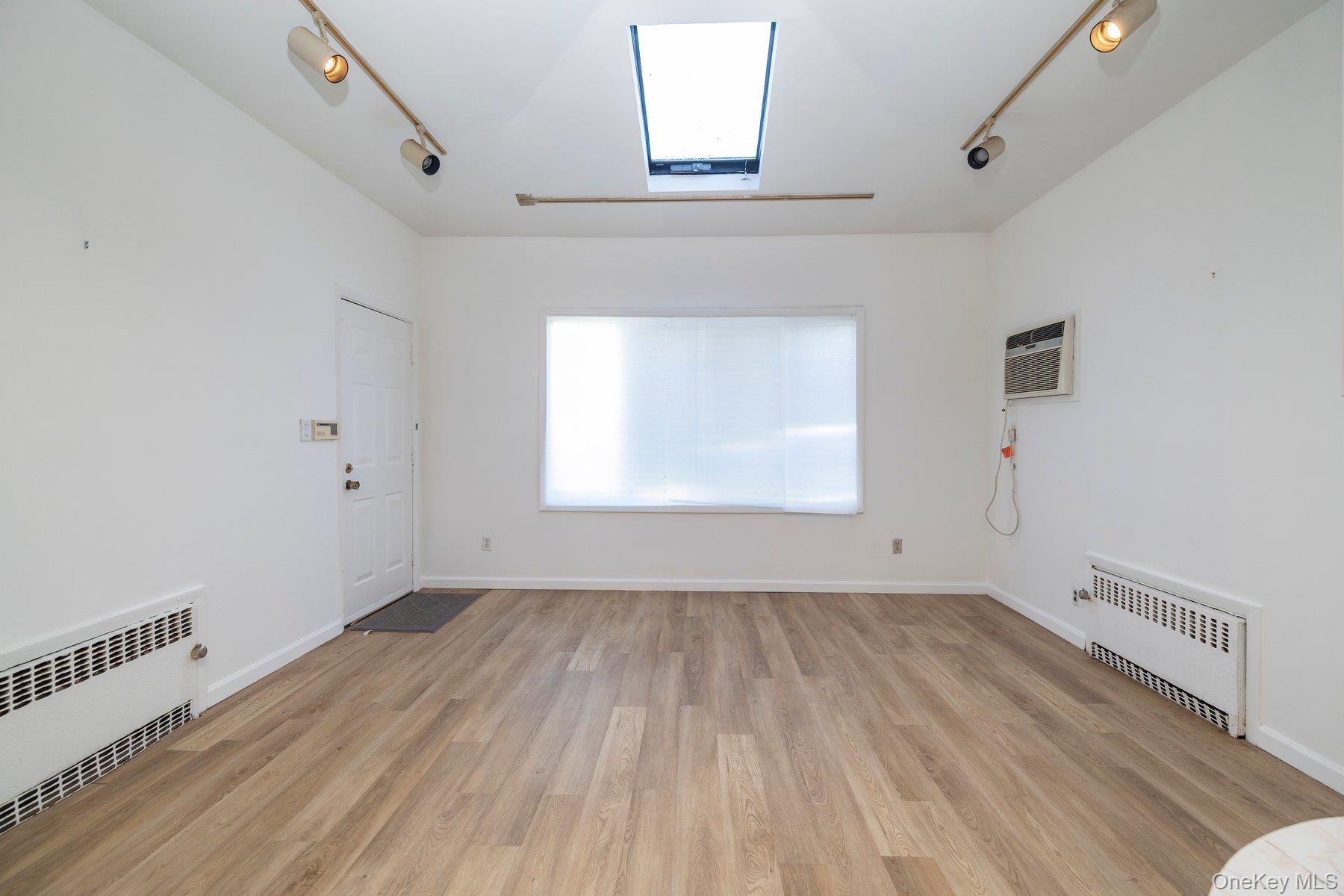 #19 photo, 888 Cambridge Road, ナッソー郡 Woodmere , NY 11598