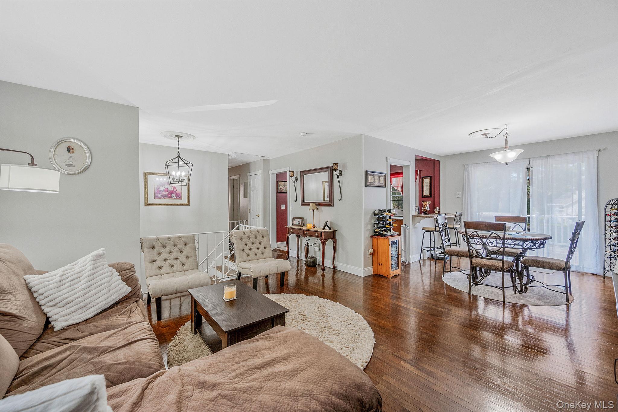 #15 photo, 3 Wainscott Drive, サフォーク郡 Sound Beach , NY 11789