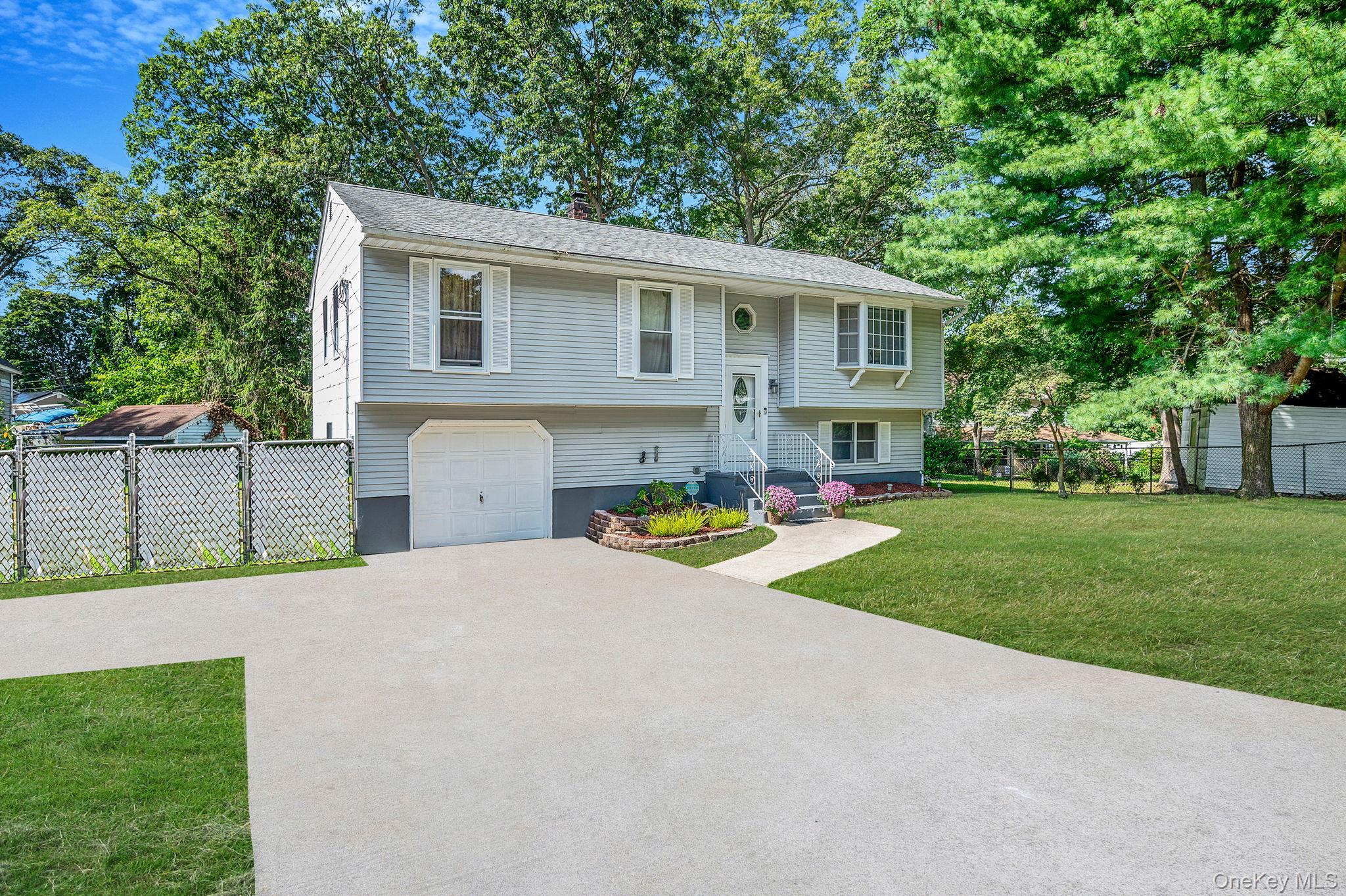 #2 photo, 3 Wainscott Drive, サフォーク郡 Sound Beach , NY 11789