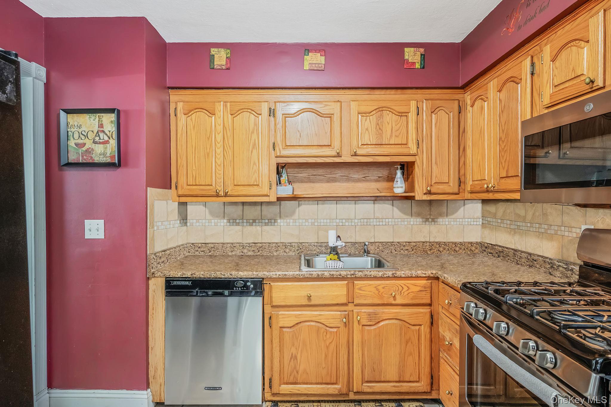 #20 photo, 3 Wainscott Drive, サフォーク郡 Sound Beach , NY 11789