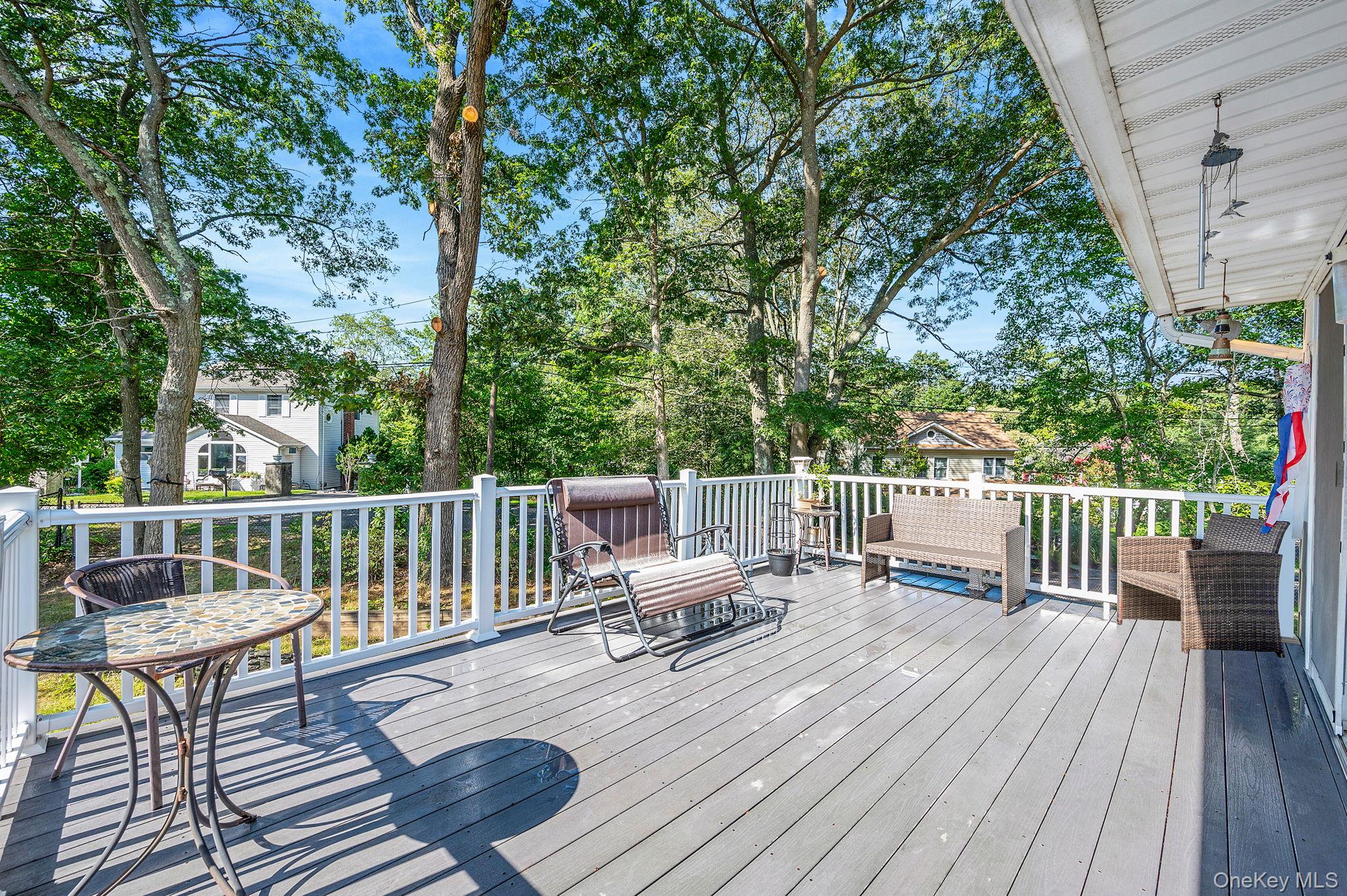 #4 photo, 3 Wainscott Drive, サフォーク郡 Sound Beach , NY 11789