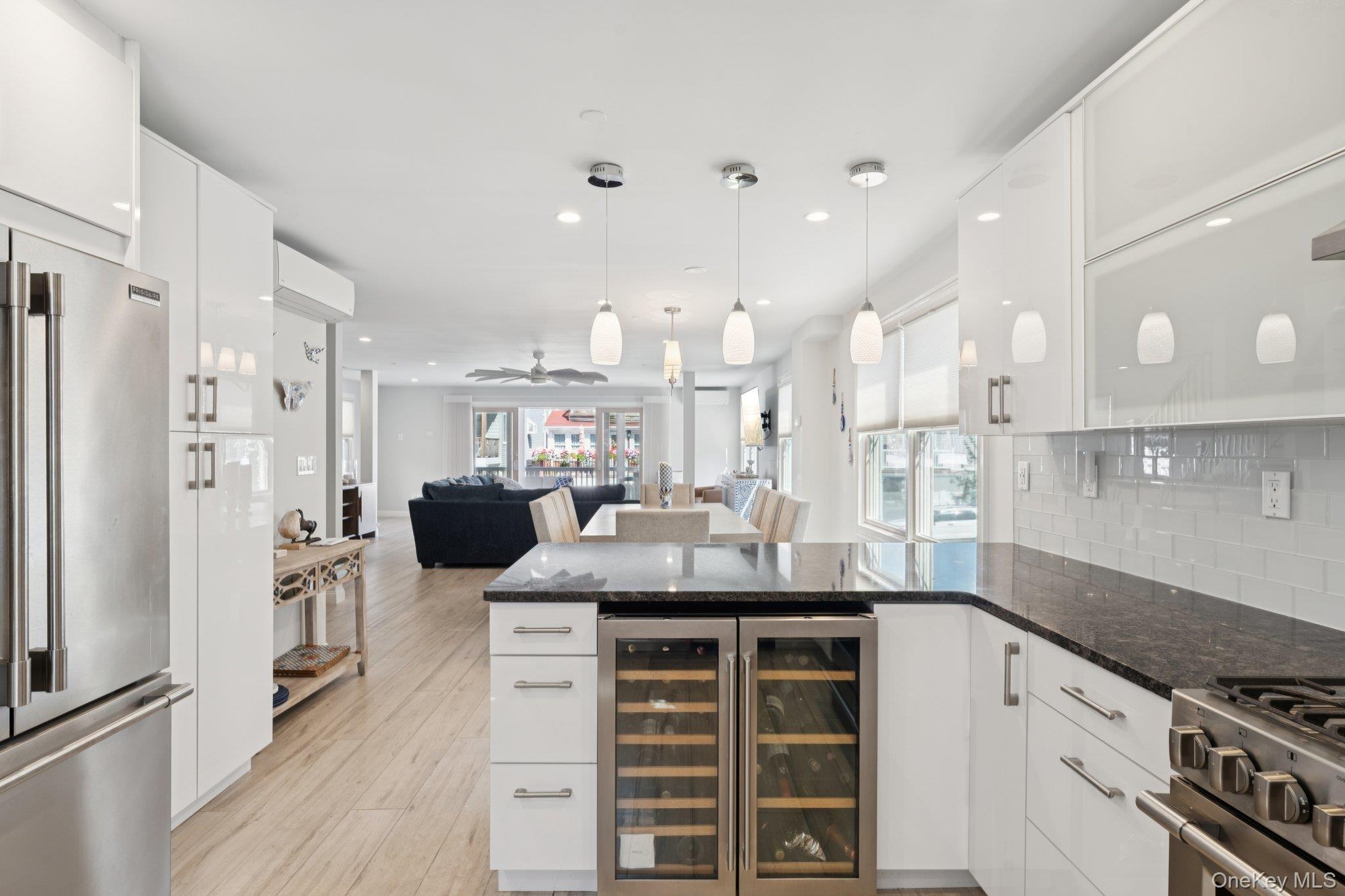 #11 photo, 59 Delaware Avenue, ナッソー郡 Long Beach , NY 11561