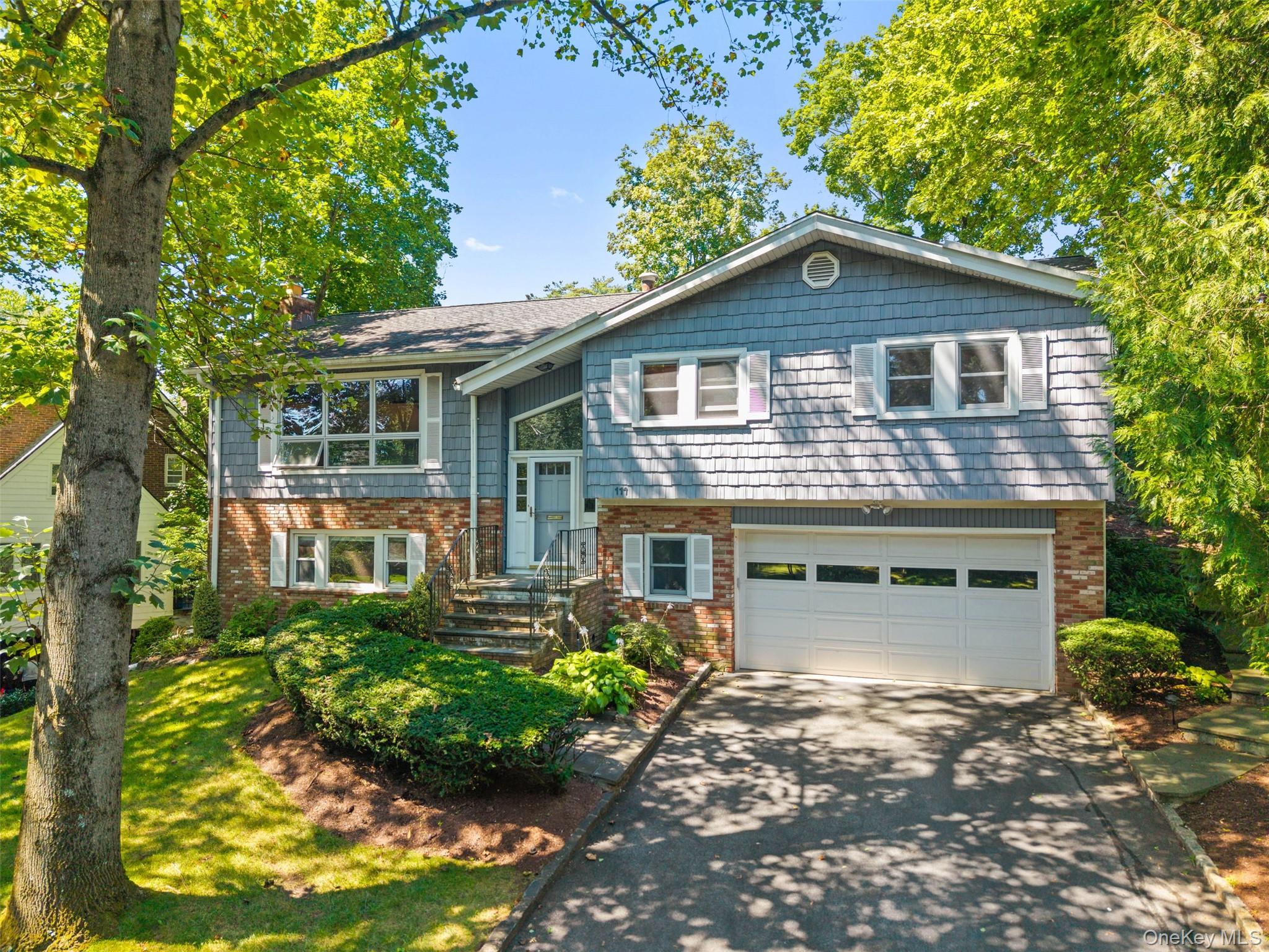 #1 photo, 114 Oxford Road, New Rochelle , NY 10804