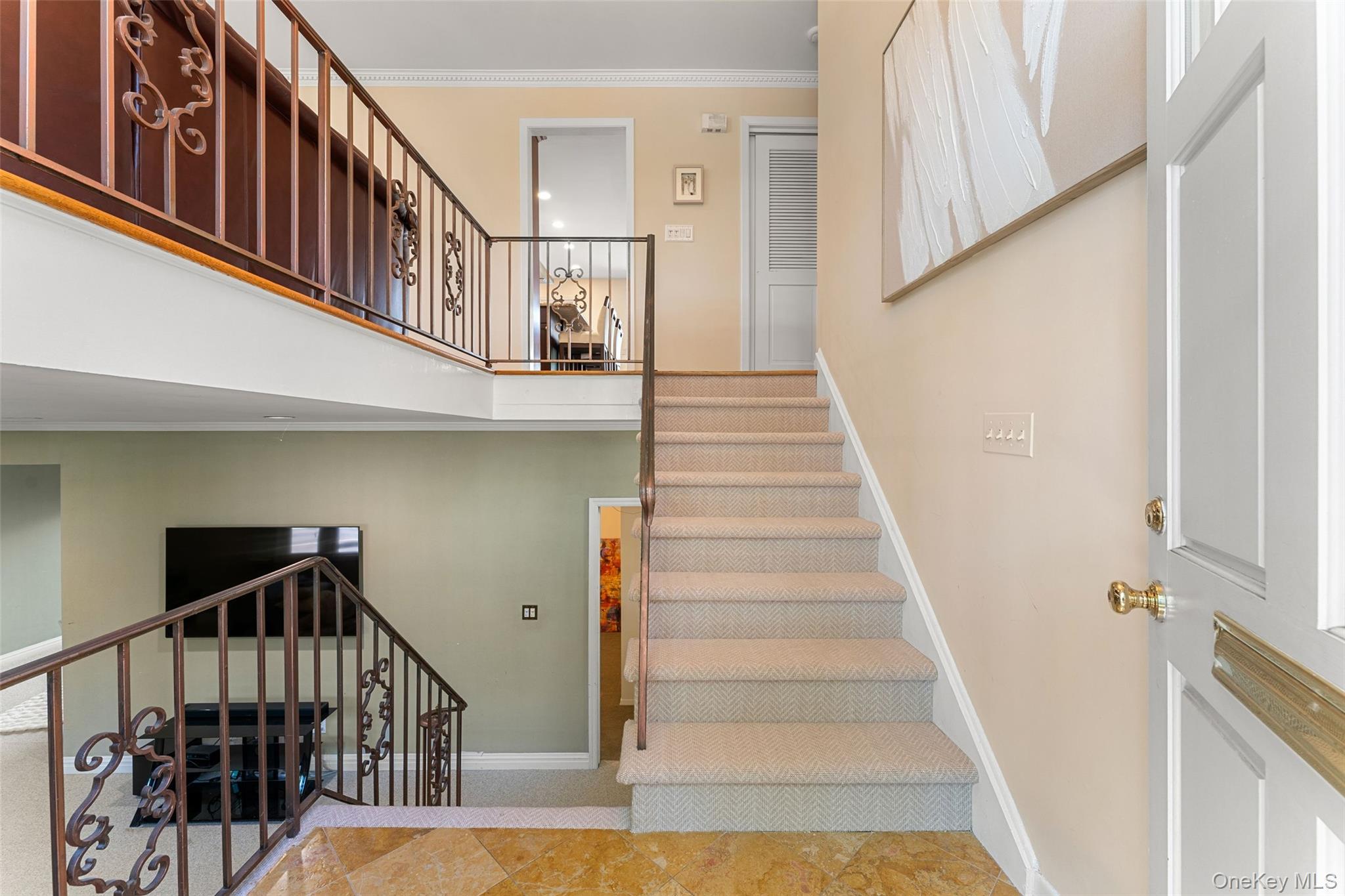 #2 photo, 114 Oxford Road, New Rochelle , NY 10804