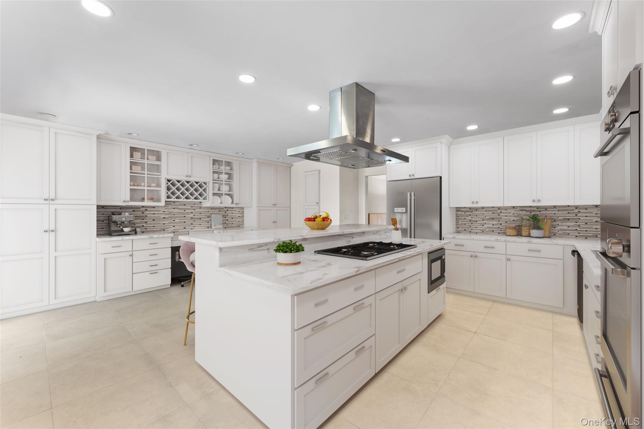 #8 photo, 114 Oxford Road, New Rochelle , NY 10804