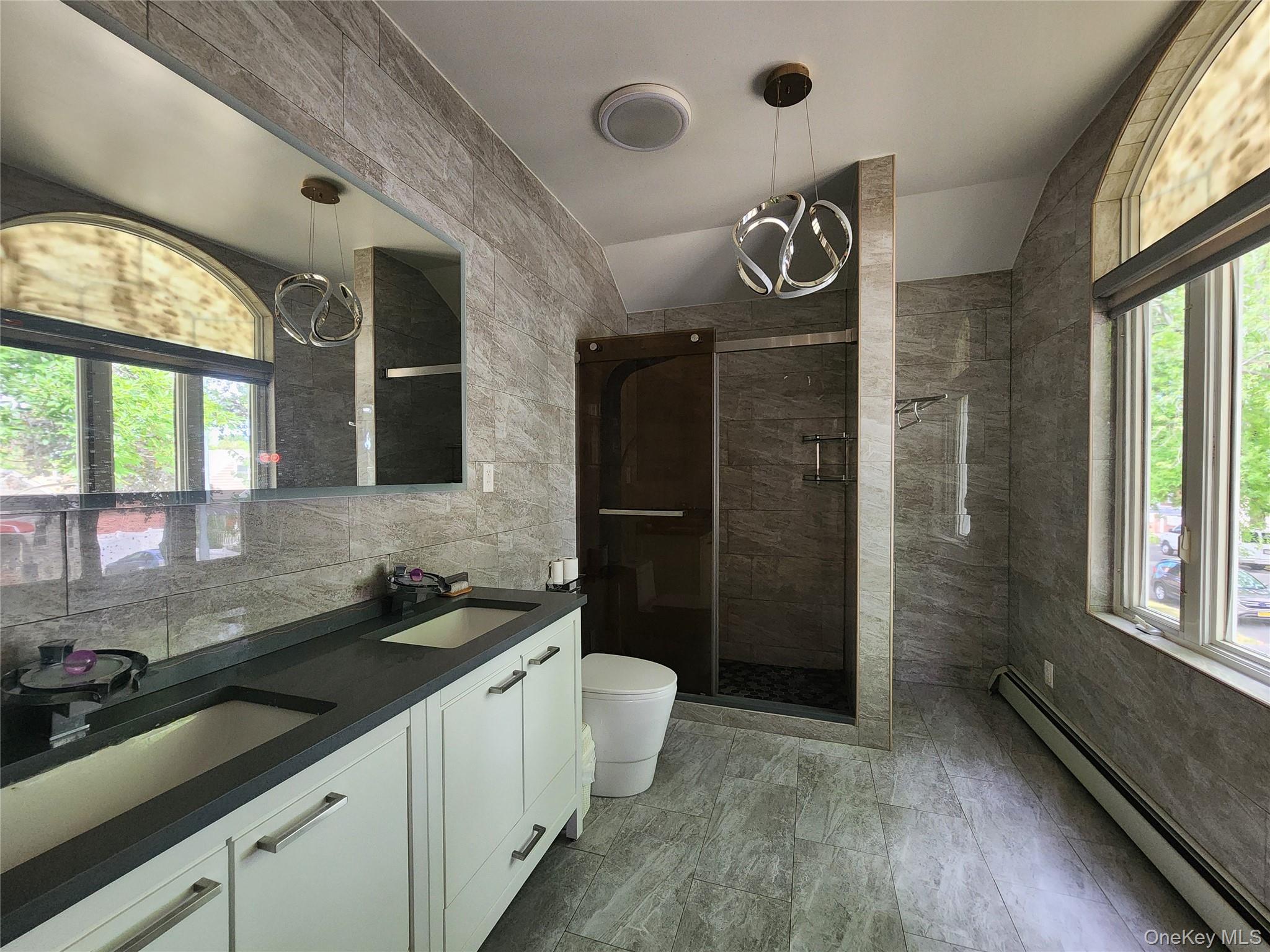 #4 photo, 8132 252nd Street, クイーンズ区 Bellerose , NY 11426