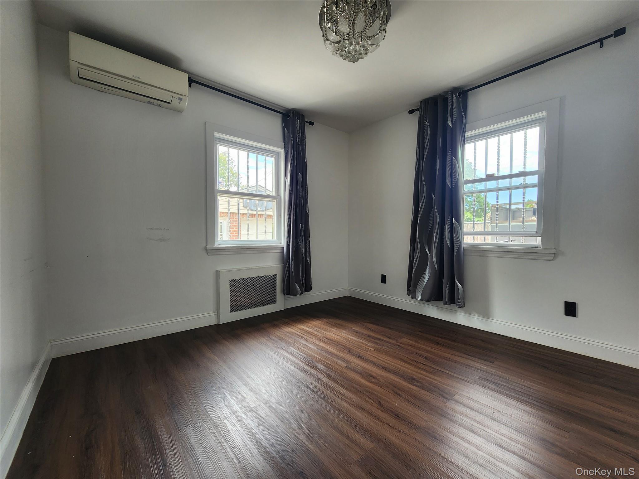 #7 photo, 8132 252nd Street, クイーンズ区 Bellerose , NY 11426