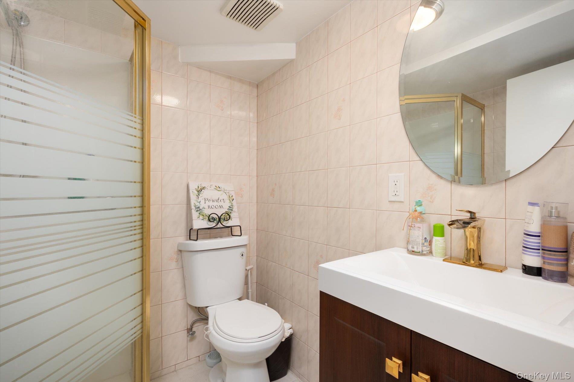 #16 photo, 68 Crestwood Drive, サフォーク郡 Shirley , NY 11967