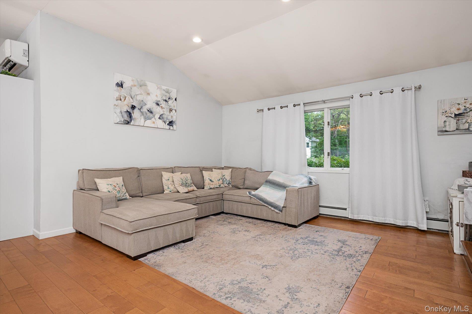 #5 photo, 68 Crestwood Drive, サフォーク郡 Shirley , NY 11967